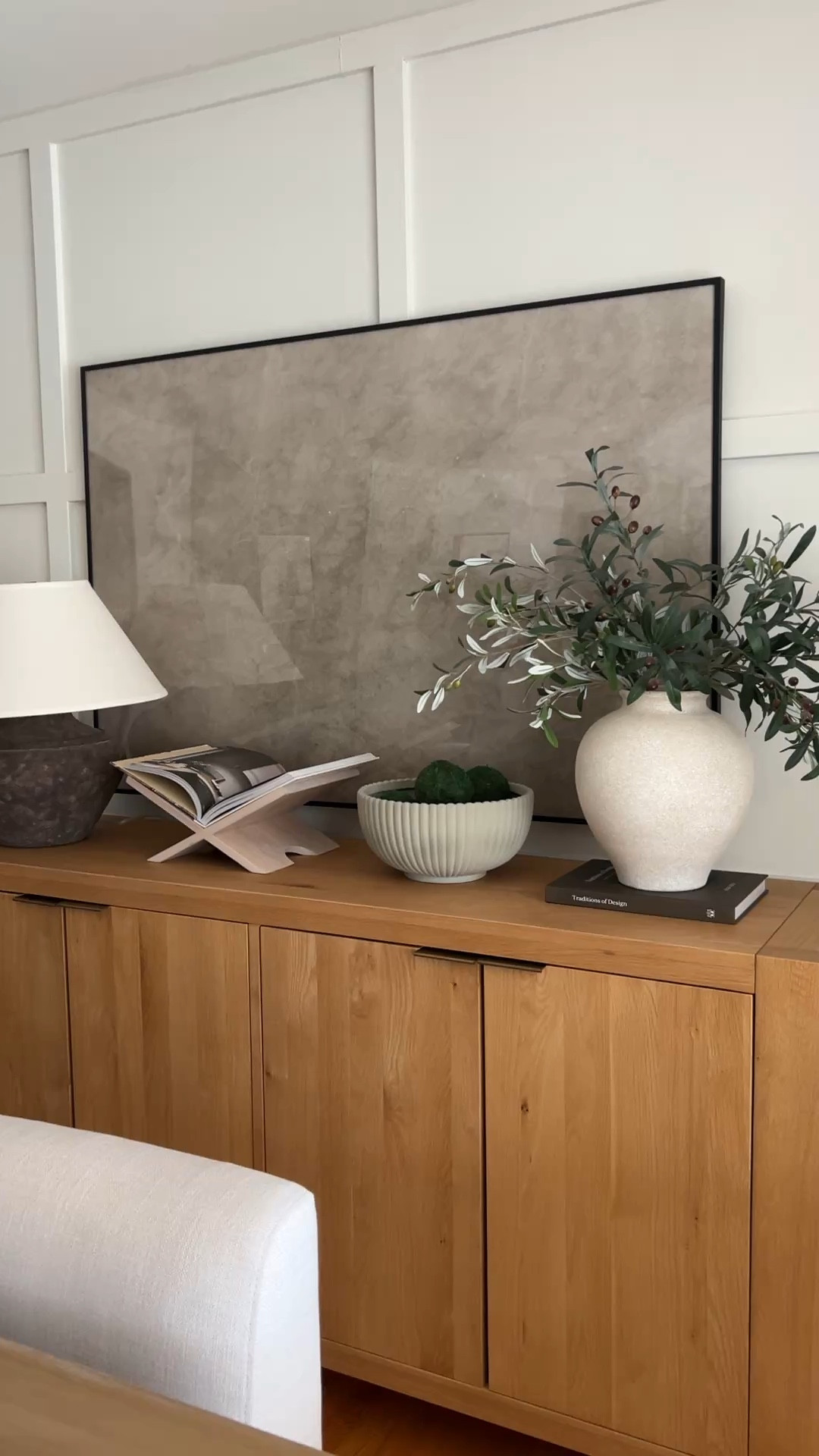 Spring console table decor


#LTKHome #LTKSaleAlert #LTKFindsUnder100