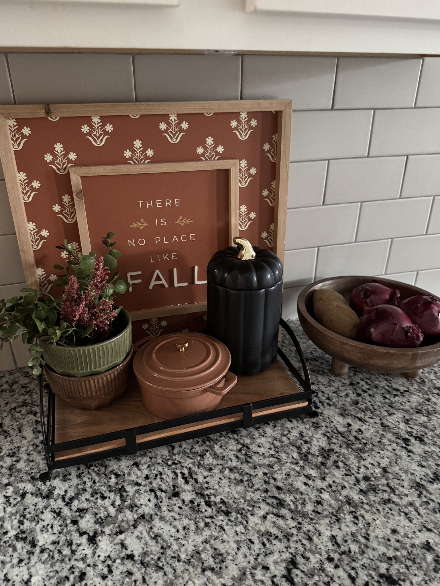 Fall Vignette in the Kitchen

#LTKSeasonal #LTKHome #LTKFindsUnder100