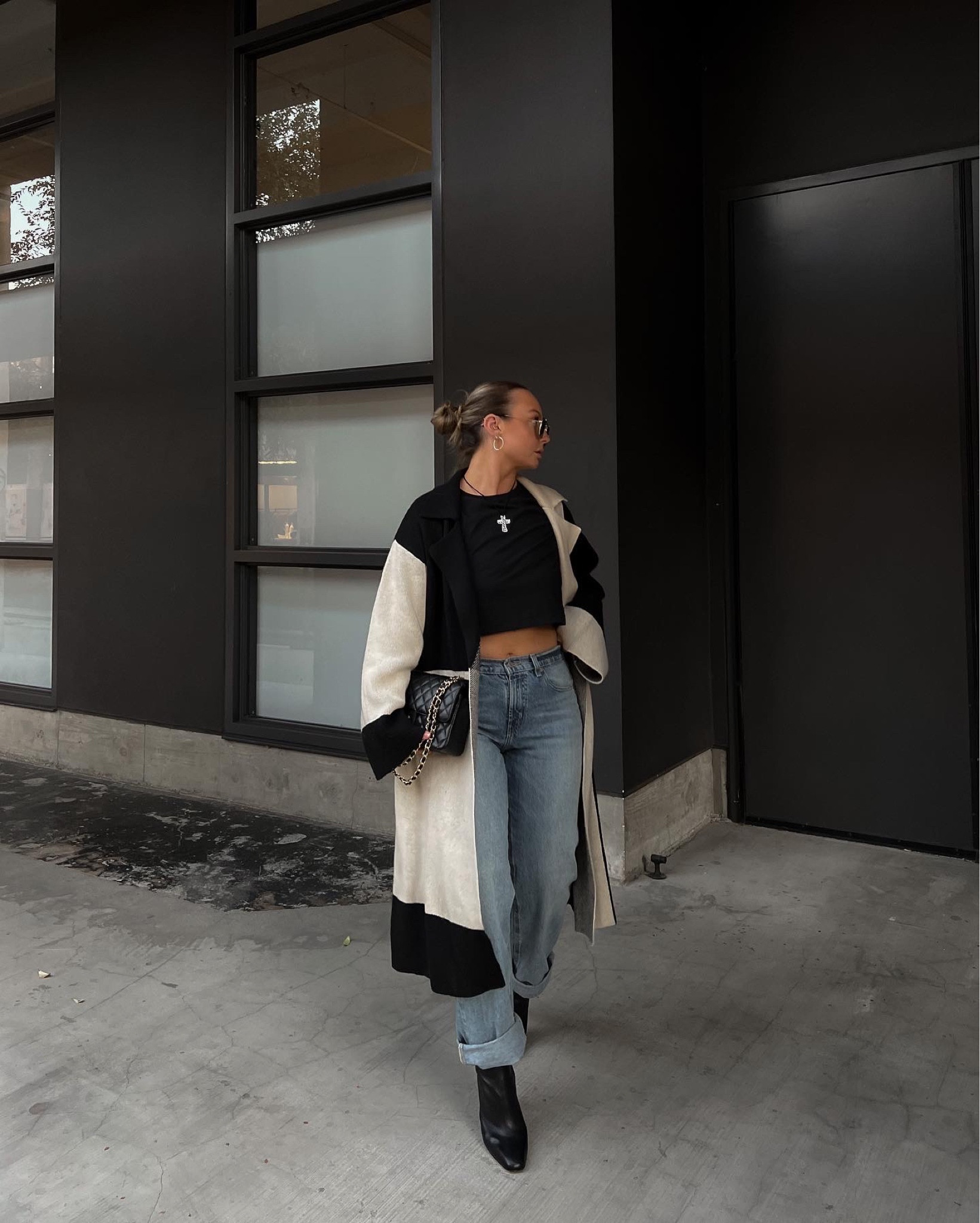 today’s vibe: the rich aunt who only shows up for Christmas 🖤🏁
cardigan @revolve @lacademie_ M
top @cutswomen M
boots @stevemadden size up
necklace @nixistudios

.
.
.

Fall style, fall streetwear, moody aesthetic, effortless look, everyday style, chic outfit, daily outfits, style inspiration, simple fashion, fall fashion, winter fashion, long cardigan, trench coat

#LTKworkwear #LTKHoliday #LTKSeasonal
