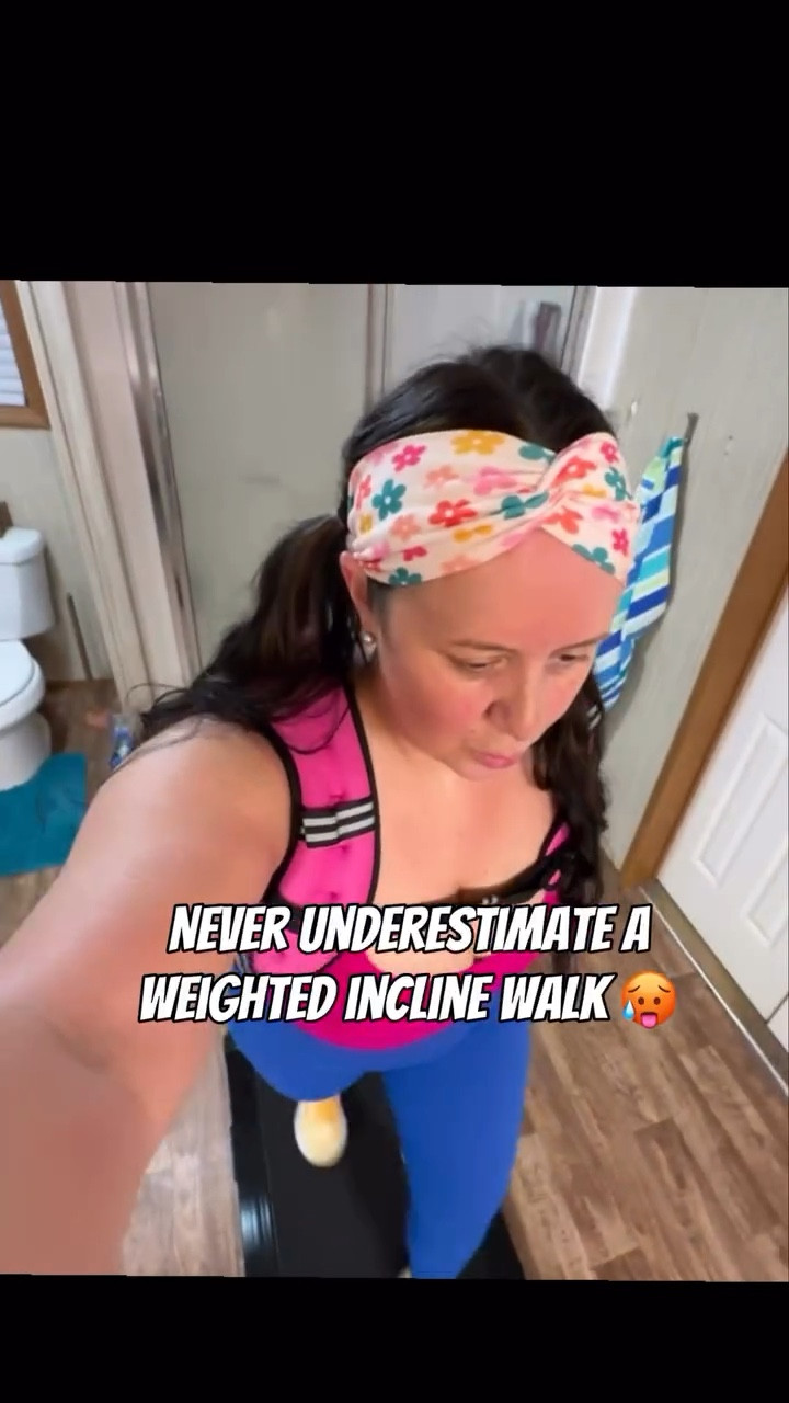 Day 9/60 💪 Me at 5am. House tour aka my bathroom 😂 Just a mom of 2 not trying to wake up my family and take care of myself. 🤷🏻‍♀️

Here’s a 30 min weighted incline walk to try for your next workout:

5 min — 2.5–2.8 | Incline 1–2
5 min — 2.8–3.0 | Incline 5
5 min — 3.0–3.2 | Incline 3
5 min — 2.7–2.9 | Incline 7
5 min — 3.0–3.2 | Incline 4
5 min — 2.8–3.0 | Incline 8–10 🔥

These weighted incline walks have been so amazing! So easy to move my walking pad around my 🏠 and get it doneeeee! 🙌 @deerrun_official @pitpat_official use code AMANDA12. 

Best pre-workout to get me going for these early workouts- @1upnutrition AMANDAM

Low impact. High burn. Real results.
Show up. Do your best. Get it done. 🚶🏻‍♀️ 💪

#walking #weightedwalking #walkingpad #walk #fitnessjourney

#LTKActive #LTKfitnessgoals #LTKSaleAlert