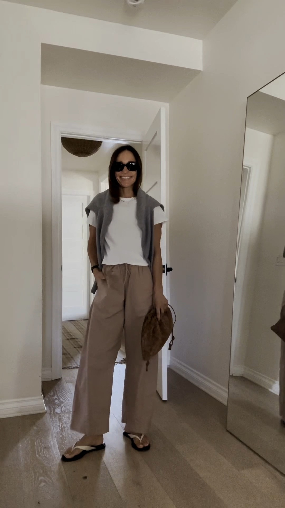 Today’s outfit 
Same pants from the other day. Short gal friendly 
The app is uploading videos with either super saturated lighting or washed out… 
So colors aren’t 100% accurate