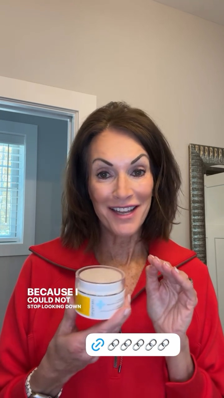 Just started using the light neck cream and love it as much as the regular cream! 

1/4 zip - large 
One time code: ANNIEKXSPANX 

#LTKBeauty