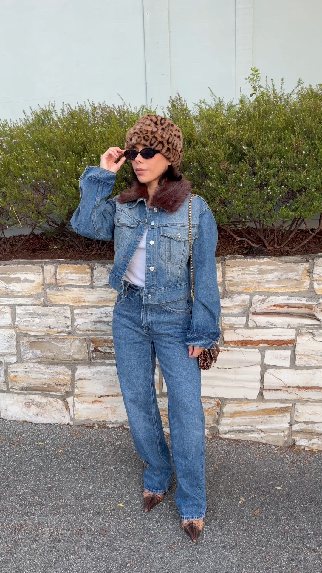 Petite girls, I’ve partnered with @EtelaPetite to share some of the cutest petite friendly finds. Shop their collection now 🛍️! I’m wearing size 25 in the jeans.  Petite girls, I’ve partnered with @EtelaPetite to share some of the cutest petite friendly finds. Shop their collection now 🛍️! I’m wearing size 25 in the jeans.  #etelapetite #petitefashion #shortgirlstyle

#LTKootd #LTKPetite #LTKFindsUnder100