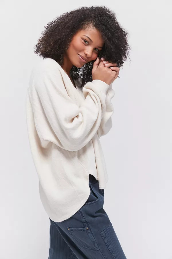 UO Lilith Cozy V-Neck Top | Urban Outfitters (US and RoW)