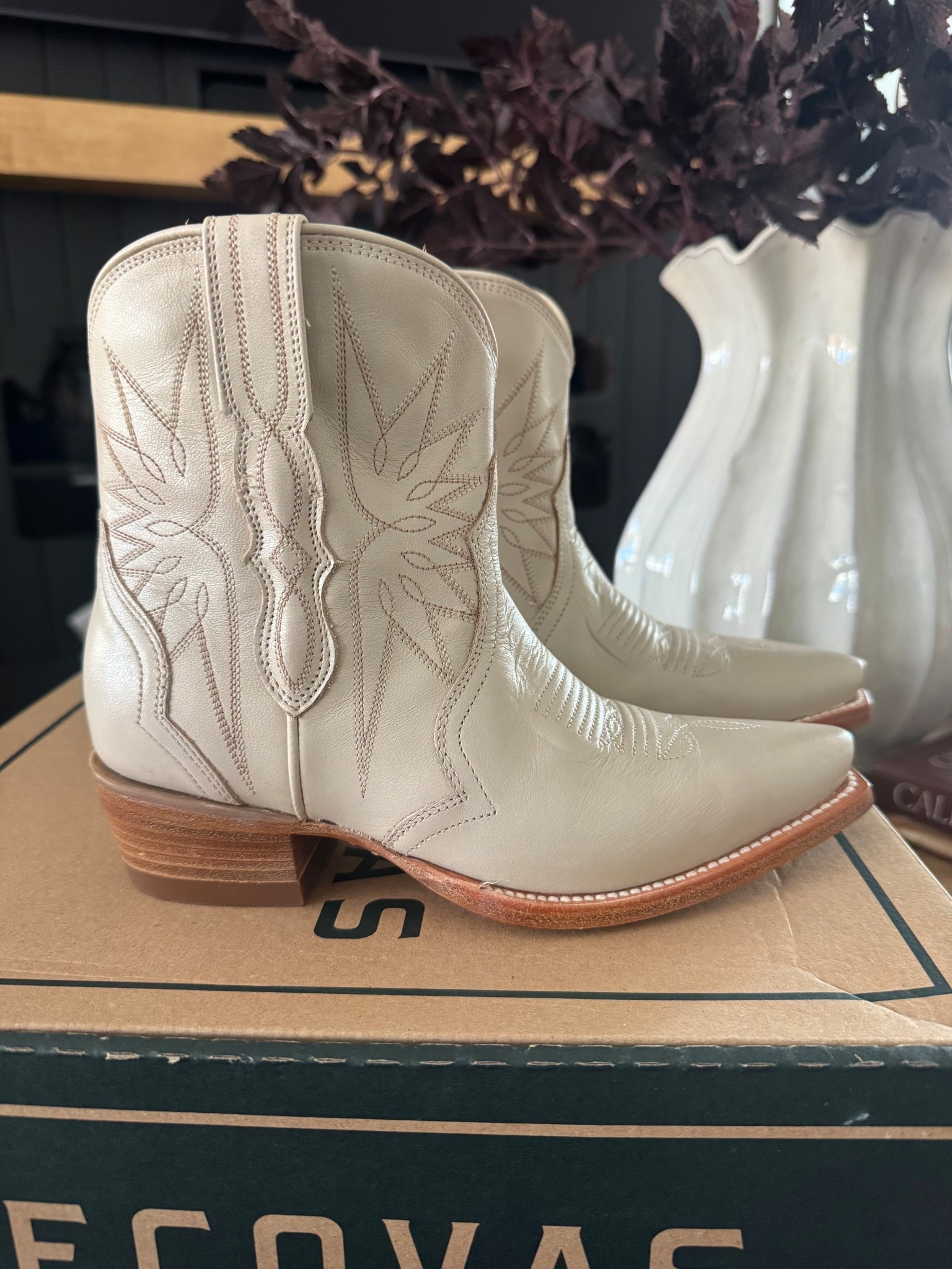 Tecovas - The Lynn boot ❤️

#LTKShoeCrush #LTKSeasonal #LTKStyleTip