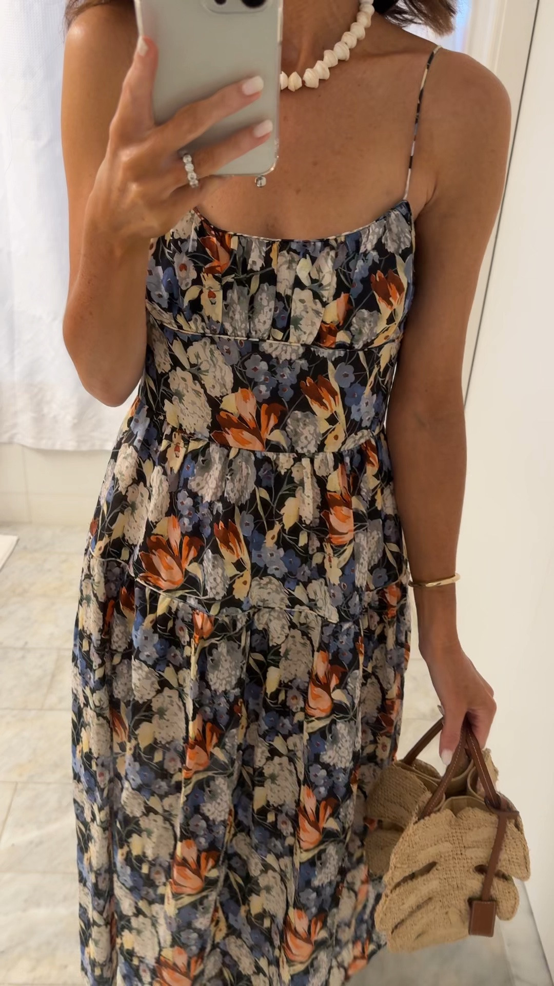 I’m just shy of 5-7” wearing the size small dress, perfect for vacation! #stylinbyaylin #aylin #hawaii

#LTKootd #LTKSeasonal #LTKTravel