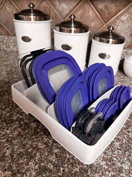An easy and affordable way to keep all of your Tupperware lids organized and in one place! #organization #homehacks #home

#LTKhome