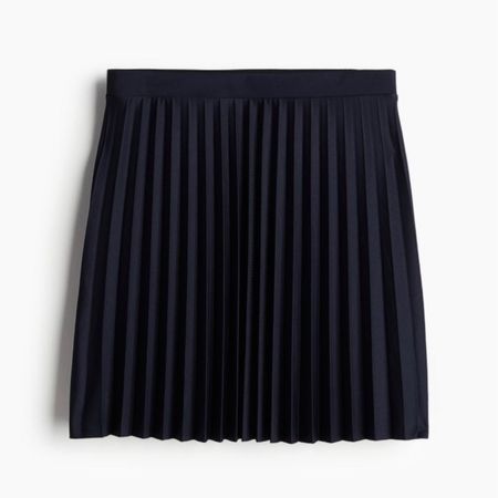 Pleated skirt 

#LTKSeasonal #LTKfindsunder50 #LTKstyletip