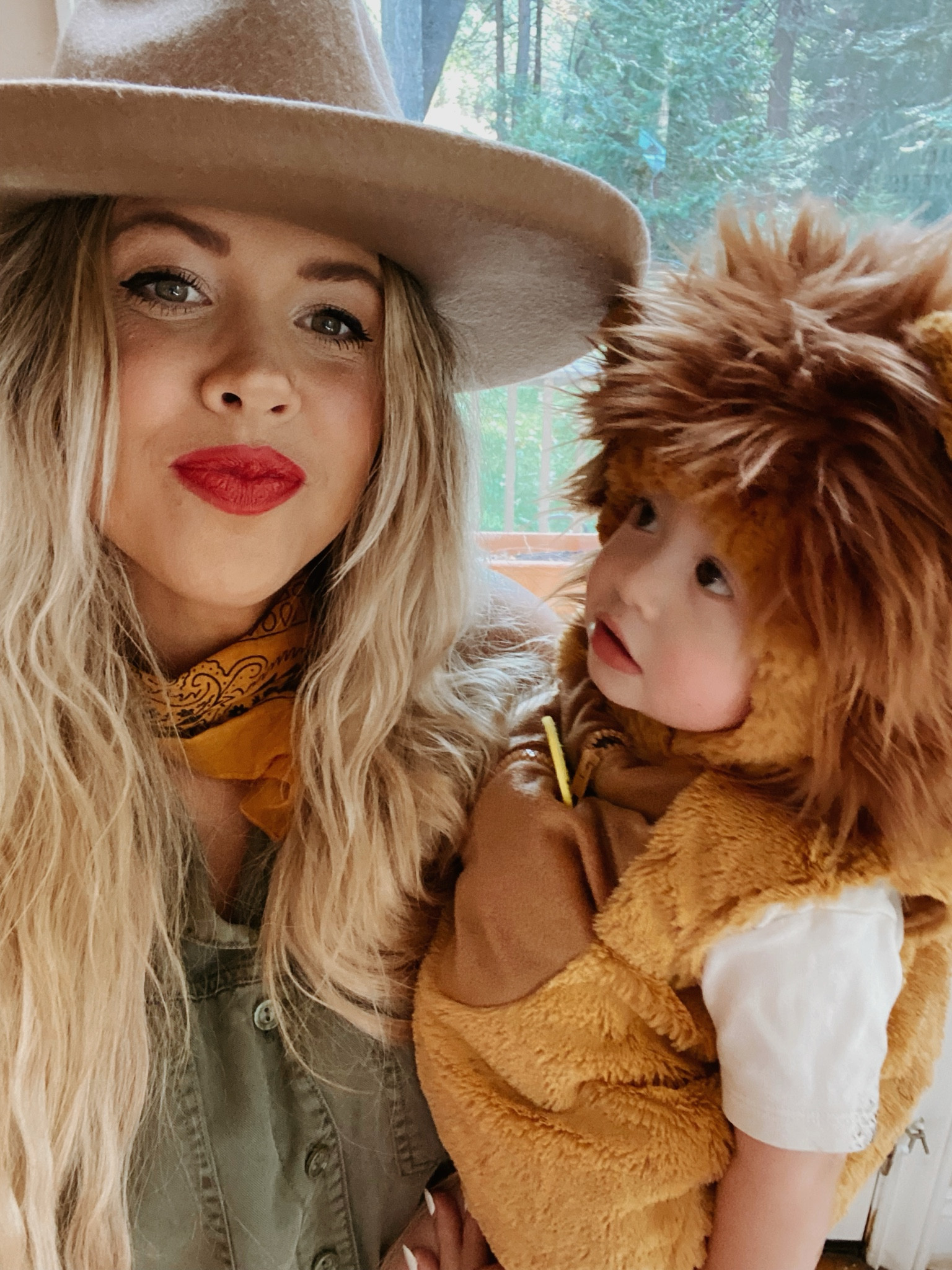 Red lipstick 💄 

#LTKfamily #LTKbeauty