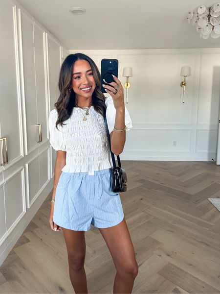 Aritzia is all 20-50% off! 🤍 wearing size xs top and size small shorts // code NENA20 to save on electric picks ✨



Summer outfit 
Casual outfit 
Errands outfit 
Vacation outfit 
Weekend outfit 