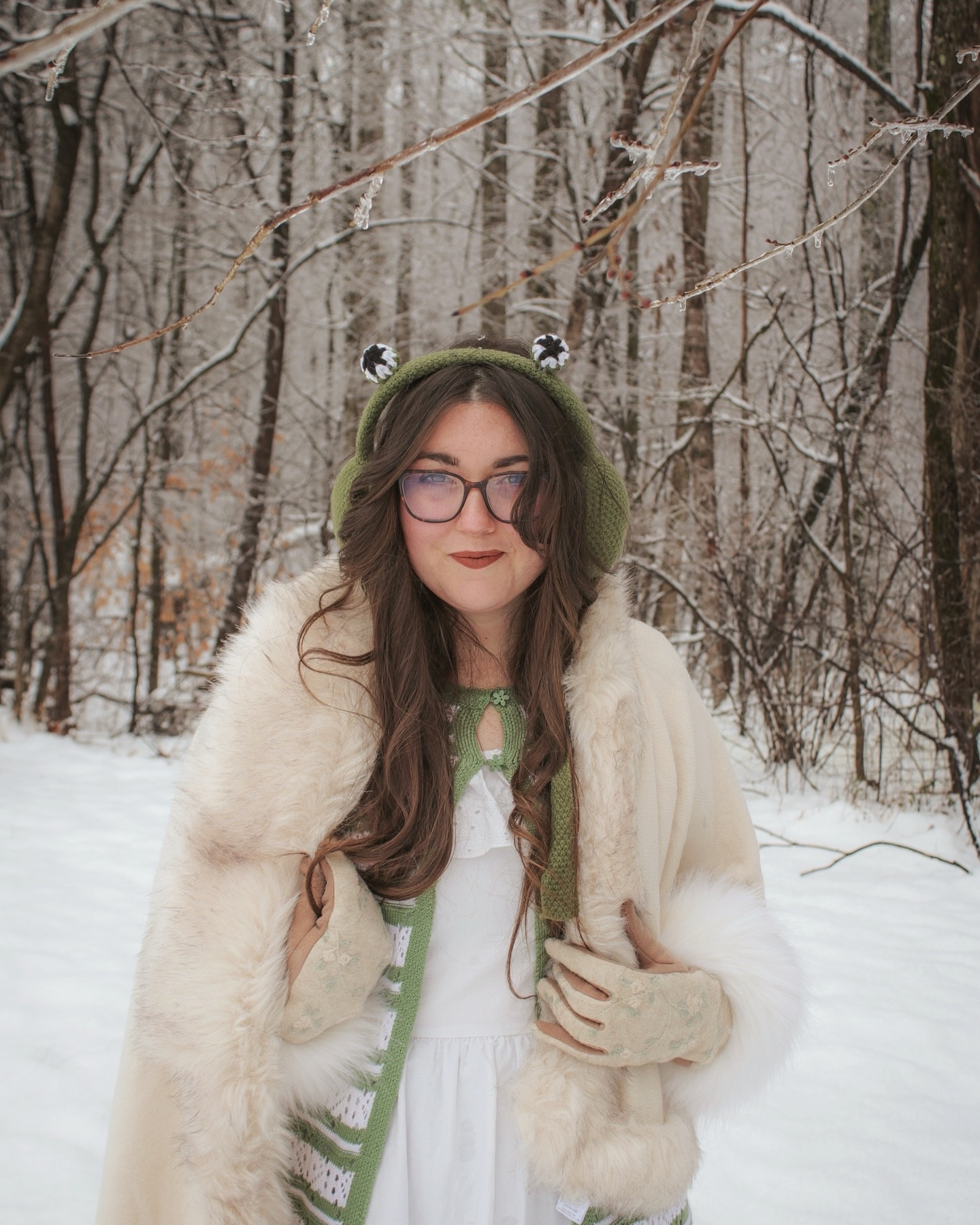 Oh what a magical sight to behold. We woke up to a blanket of snow this Little Christmas. I had planned to whip out my little knitted witch hat and do a La Befana (the Italian Christmas witch) shoot in the snow, but alas, I couldn’t find it. It worked out, I think, though, cause these little frog earmuffs are arguably the cutest things I’ve bought in ages.
🐸
My cape is from Cracker Barrel, and my cardigan is thrifted, and my lipstick was part of the MCR collab with Hipdot, but everything else is linked, my loves!
❄️
❄️
❄️
#cottagecore #frogcore #winteroutfits #wintercottagecore #ootd #fashion #style #explore #littlechristmas #snowday