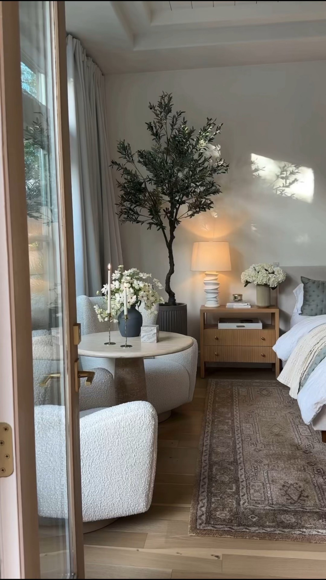 Bedroom

#LTKstorytime #LTKHome #LTKHoliday