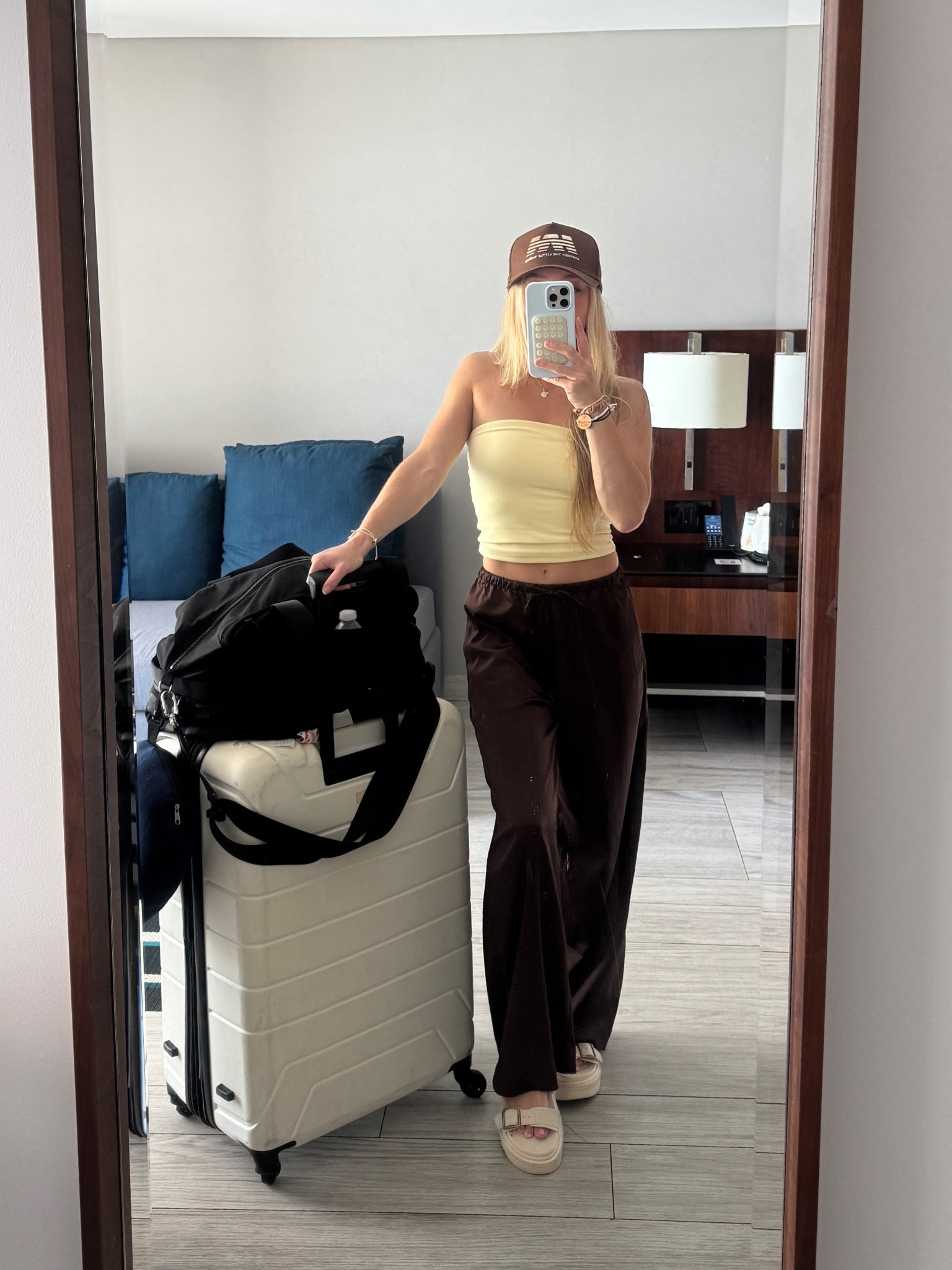 The perfect outfit for a comfy but cute travel day vibe 

#LTKSeasonal #LTKTravel #LTKU