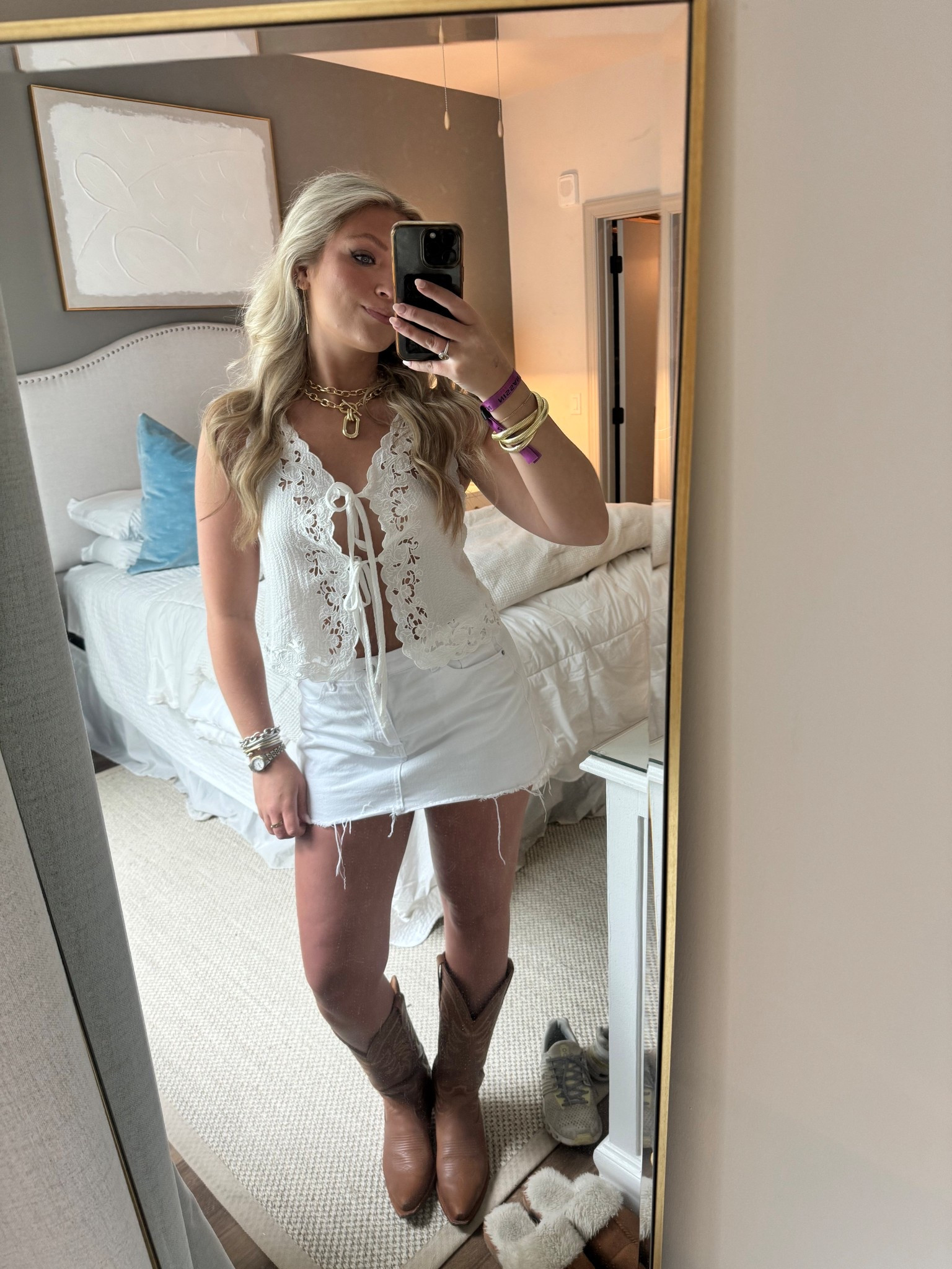 Obsessed with white on white lately 🤍 #tecovas #allwhite #denim #summerfits 

#LTKFindsUnder50 #LTKSaleAlert #LTKParties