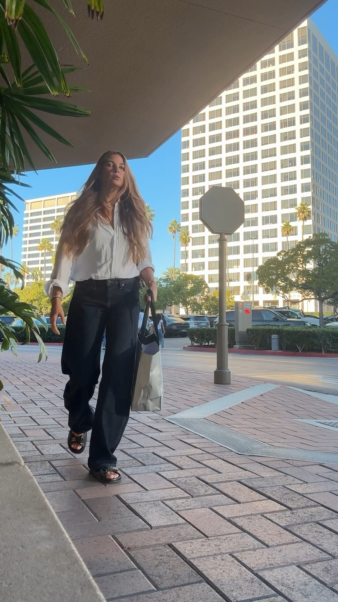 These jeans have the most gorgeous cut…wearing a size 27. 👖

#LTKdayinmylife #LTKGiftGuide