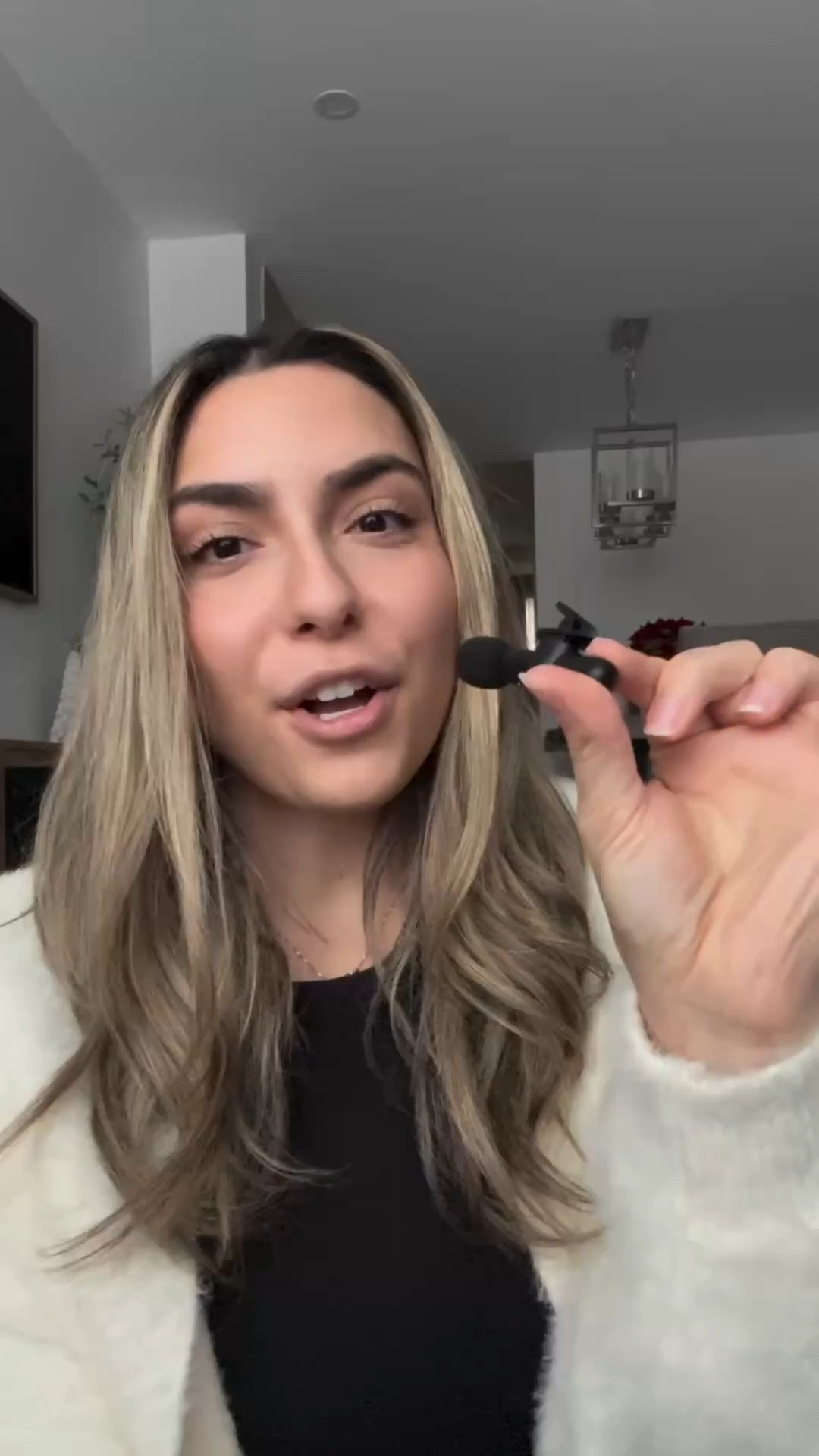 Vlogmas Day 10 ✨📚💖 If your December personality is cozy romance + hot chocolate, this one’s for you. Which one are you adding to your TBR first? 🎄💕

#Vlogmas2025 #BookTokReviews #HolidayReads #ChristmasBooks #RomanceReaders #BooksOfInstagram #DecemberTBR #CozyVibesOnly #BookGirlies #ReadingReels #WinterReads #RomanceBooks #TBRList #HolidayRomance #BookRecs

#LTKholiday #LTKgiftguide #LTKcanada