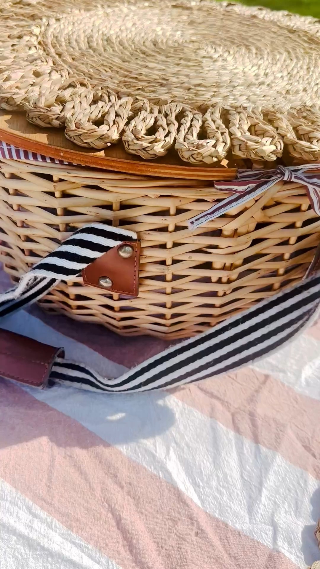 Picnic time — surrounded by lush green grass and a beautiful lake. Fresh air, good food, and the kind of moment you just want to stay in.


#PicnicTime
#LakeView
#GreenGrass
#NatureMoments
#OutdoorDining
#FreshAirLiving

#LTKSpringSale #LTKFestival