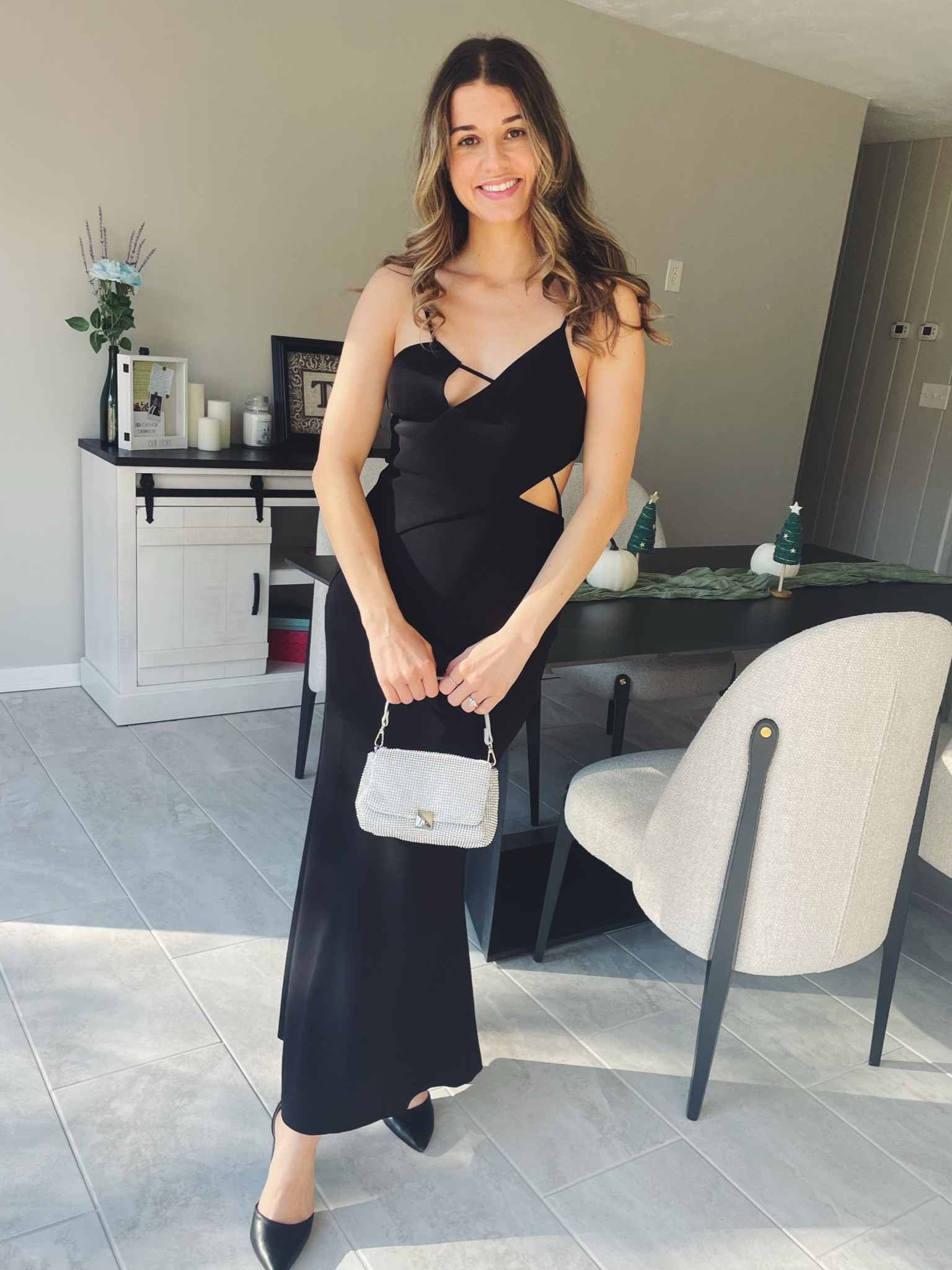 LOVE a classic LBD. // you can rent or buy on fashionpass with code OLIVIA for $40 off #sponsored

#LTKstyletip #LTKMostLoved #LTKsalealert