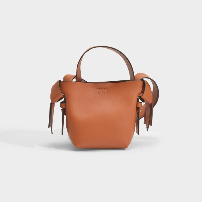 USD $690                      cl-conf | Monnier Paris (ROW)