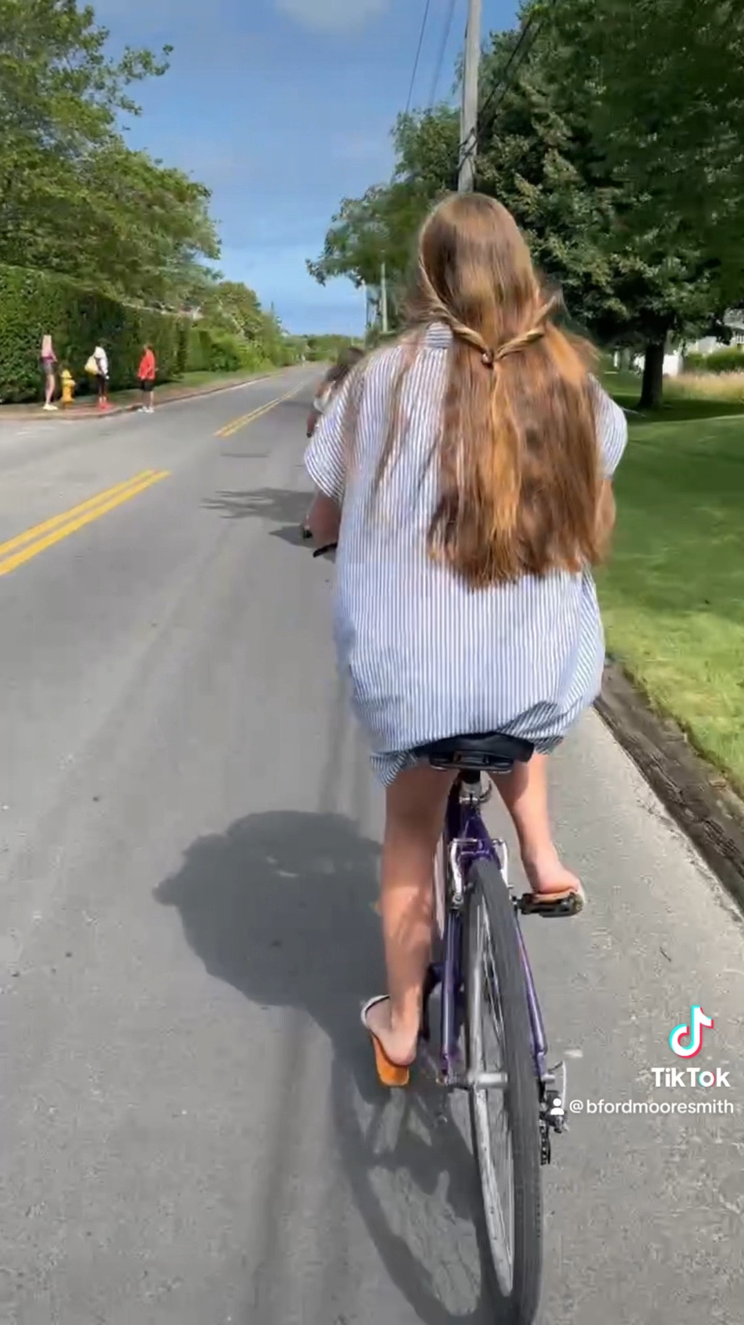 whether it’s for a New England summer, for all of your patriotic holidays this summer, or you treat blue and white as neutrals… this one’s for you! 

#LTKSwim #LTKSummerSales #LTKSeasonal