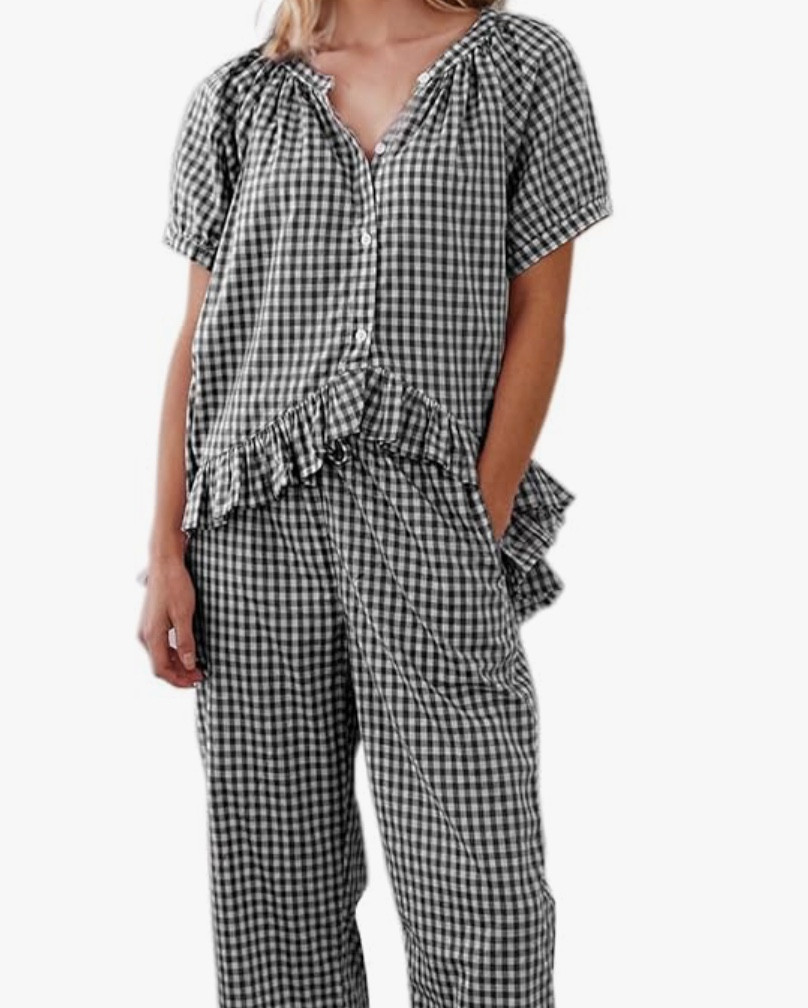 love gingham and love a matching pj set 🤎 

#LTKHoliday #LTKFindsUnder50 #LTKGiftGuide