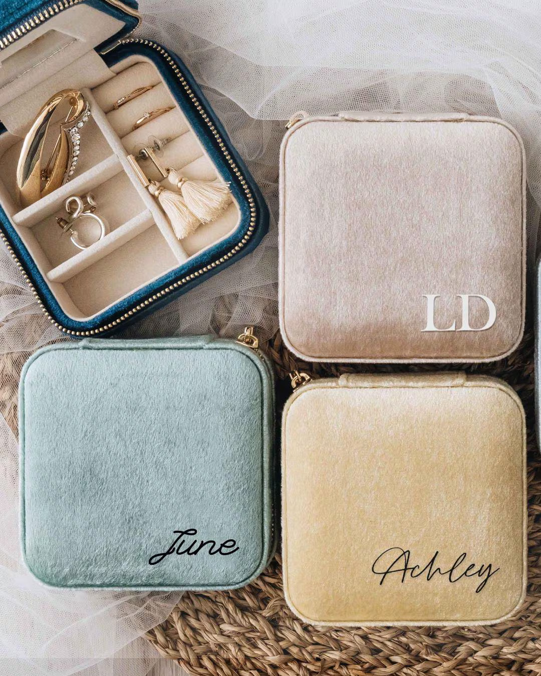 Personalized Jewelry Box Velvet, Bride Gift, Brida, Party Gifts|Bridesmaid Gifts Proposal, Valent... | Etsy (US)
