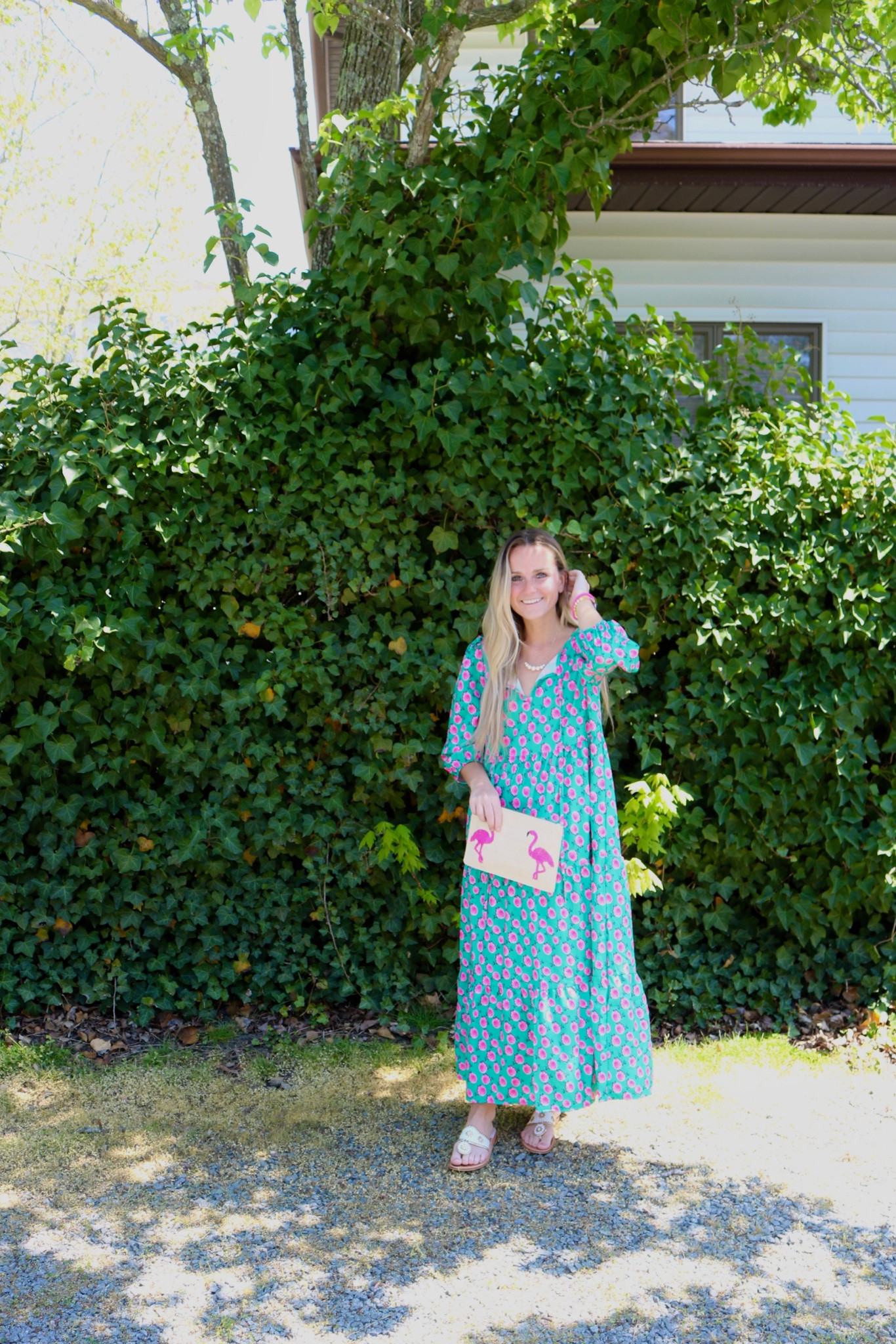 Under $20 Amazon dress perfect for coastal spring🌸🦩 Also LOVING this flamingo clutch!

#LTKunder50 #LTKSeasonal #LTKstyletip