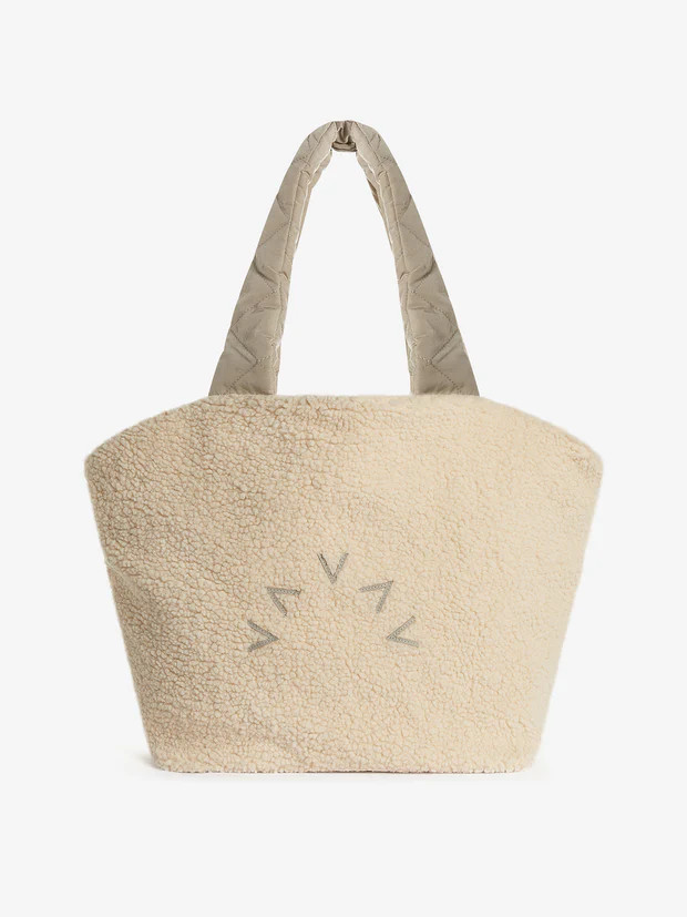 Amos Reversible Quilt Tote4 ReviewsTwo sides, one style. The Amos quilted tote is a reversible st... | Varley US