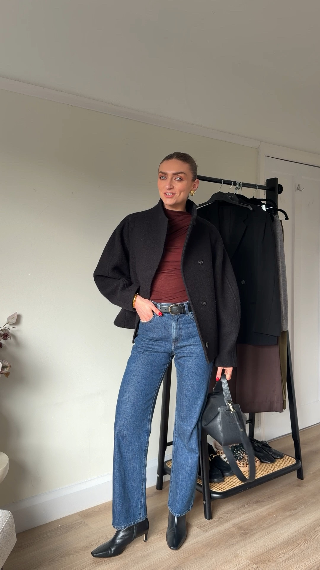 What I wore for a Sunday roast
Small in the & other stories jacket
Small in the fabrique top
W23 L31 Uniqlo jeans 
I’m 5ft 6 
Toteme leather belt
The horse bag
Mint velvet boots older so similar linked 