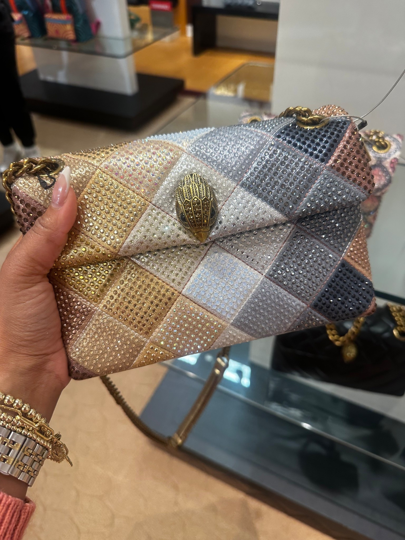 Multicolor evening bag!

Kurt Geiger 

#LTKHoliday