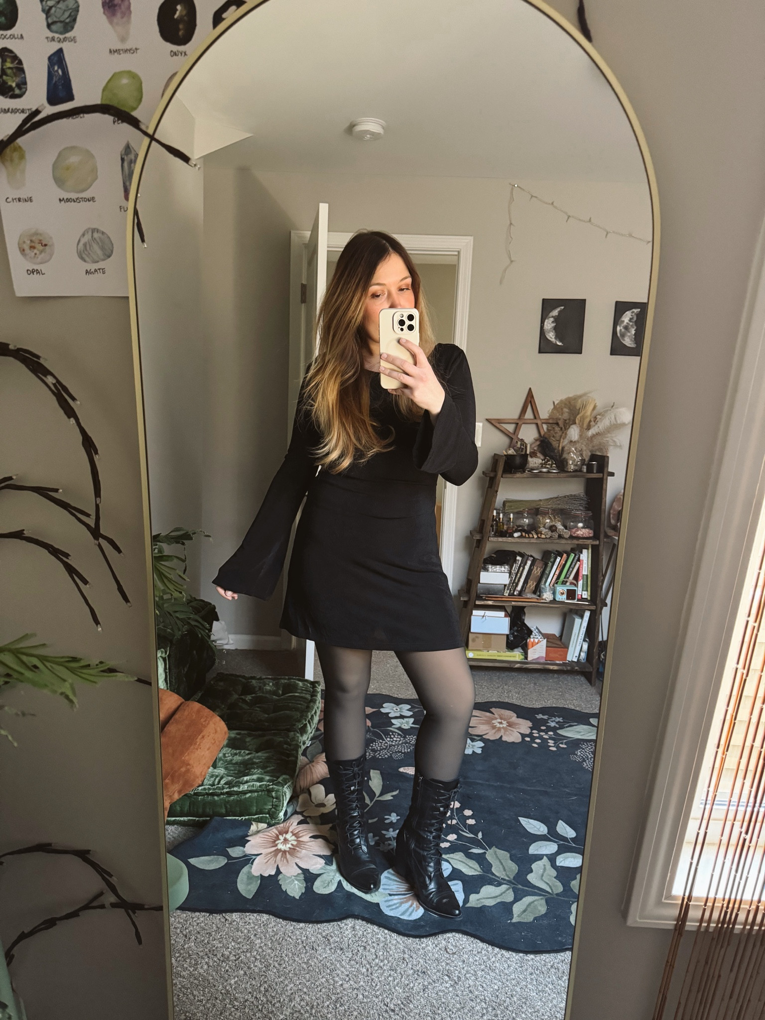 My style is all over the place. Some days it is chaotic and eclectic, other days I love a bit of clean girl aesthetic. It changes with my moods and the seasons. 

I love witchy vibes, pointy shoes, sneakers, florals, baggy jeans, flounce sleeves, girly sun dresses, lace, long skirts, oversized sweaters, denim, black clothing, and bright pops of color.

#LTKSeasonal #LTKStyleTip