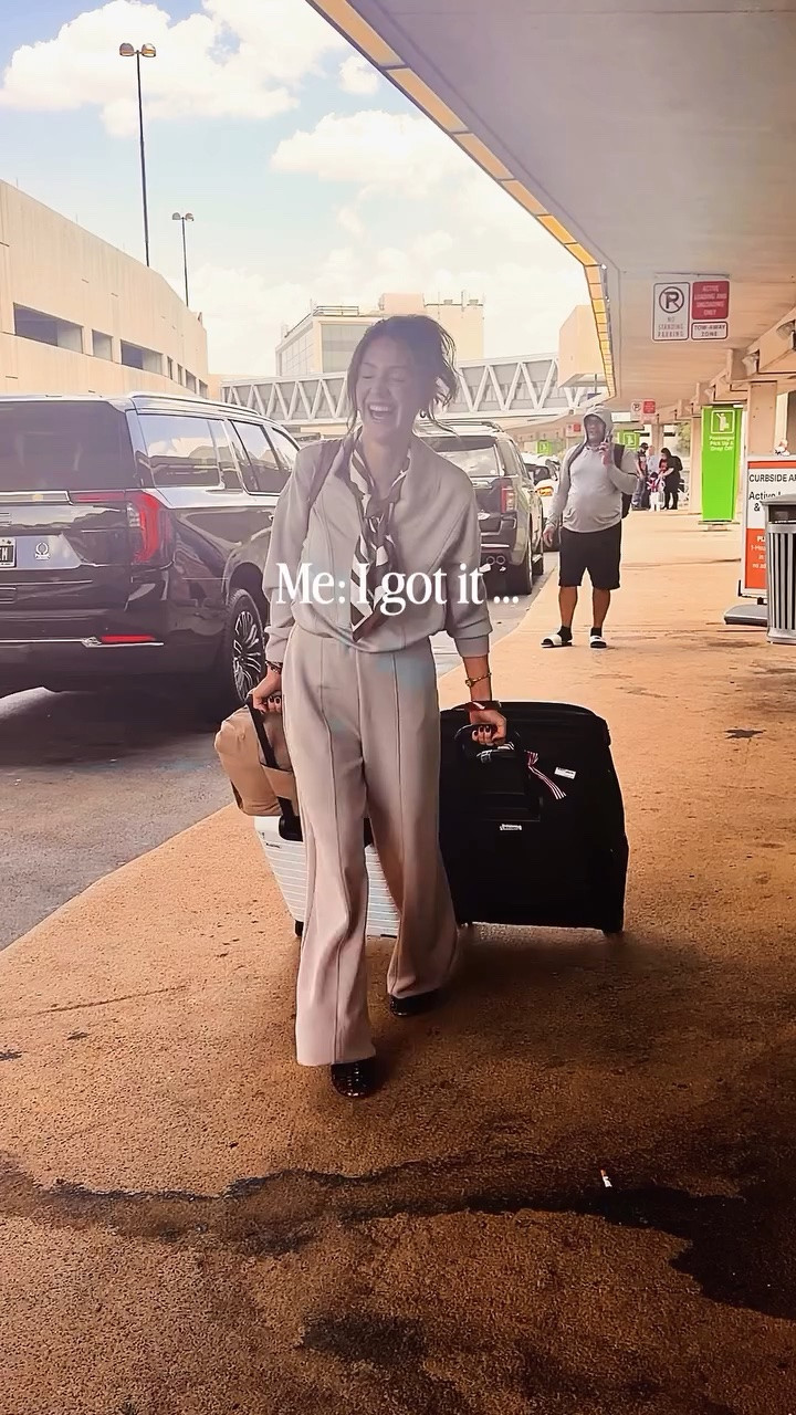 This @Spanx jumpsuit is a must! I’m in a small. 


Felt like I got hit by a semi-truck for 4 business days. Tell me I’m not alone. 

In my defense, that black bag was 71 pounds. 😂 

#ltkcon #womenover40 #spanxairessentials #independentwoman