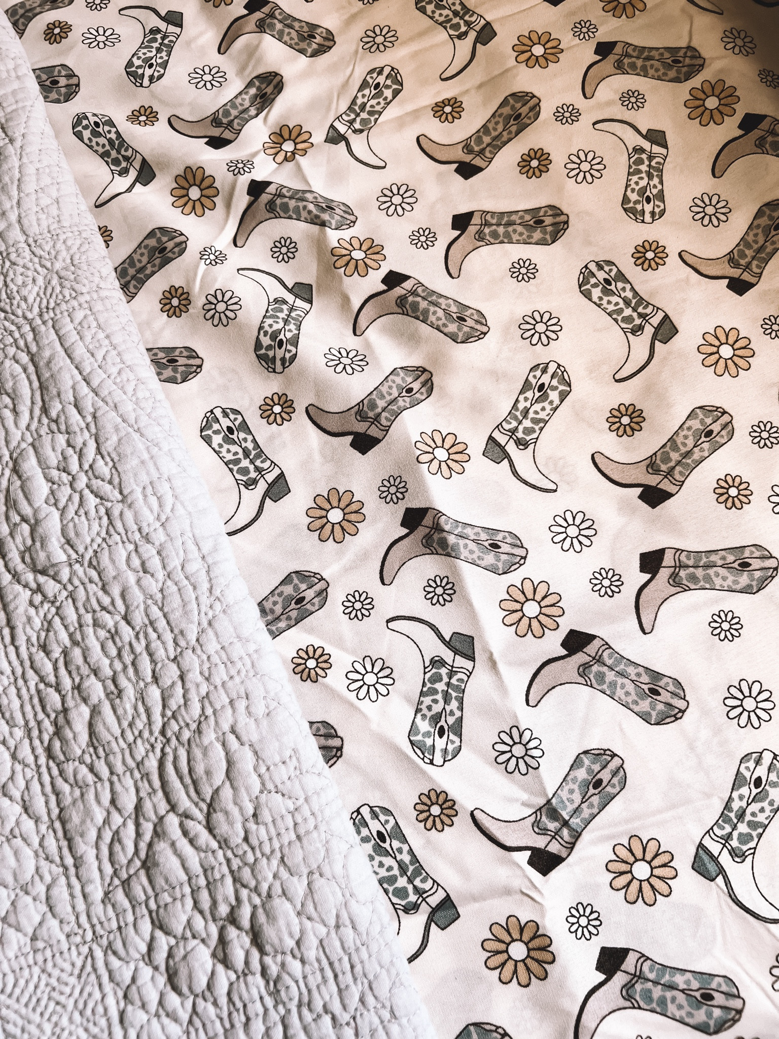 The CUTEST boot 👢 sheets, I snagged these from Marshall’s and wasn’t able to find them online but did find a couple sets on eBay! 

#LTKSummerSales #LTKHome #LTKFindsUnder50