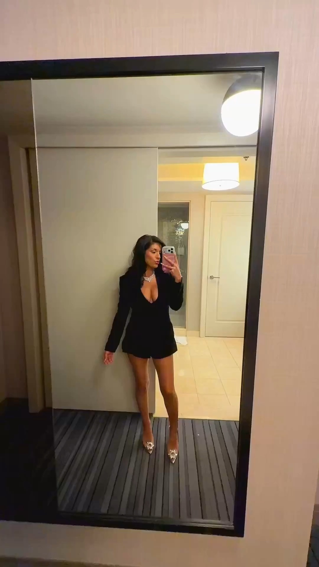 This little black moment… had to ✨🖤

#black #outfit #women

#LTKdayinmylife #LTKootd #LTKstorytime