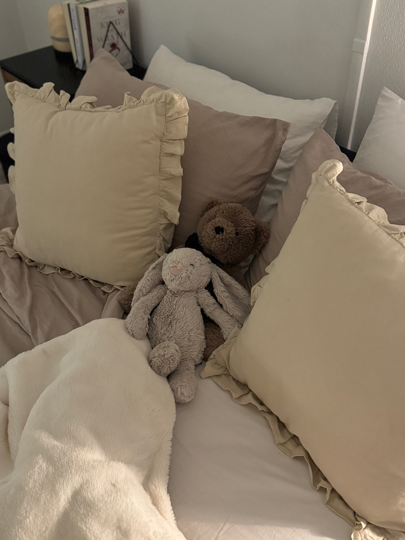 bedding details ✨✨

#LTKGiftGuide #LTKSaleAlert #LTKU