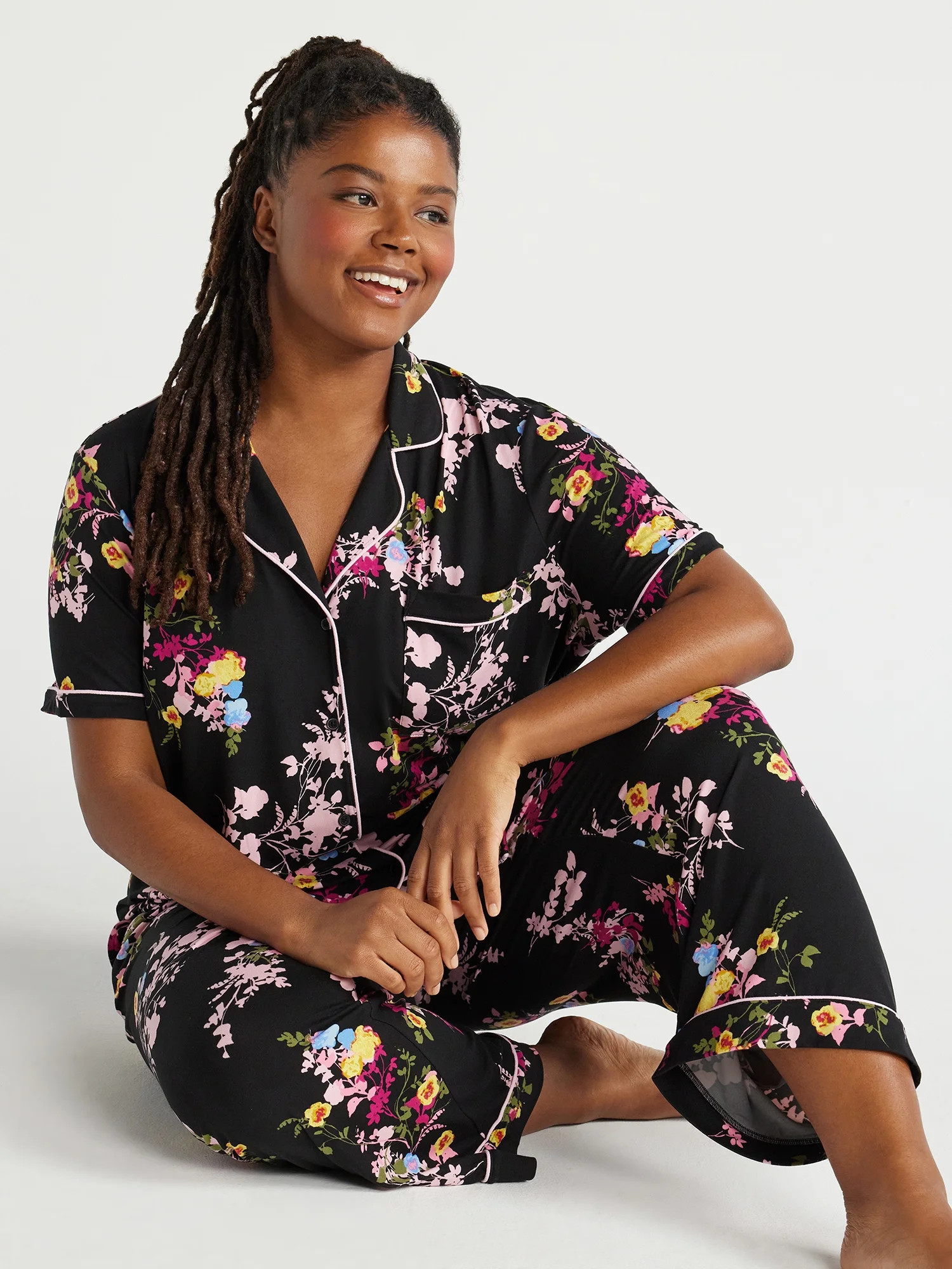 Joyspun Women's Knit Notch Collar Top and Capri Pants Pajama Set, 2-Piece, Sizes S to 3X | Walmart (US)