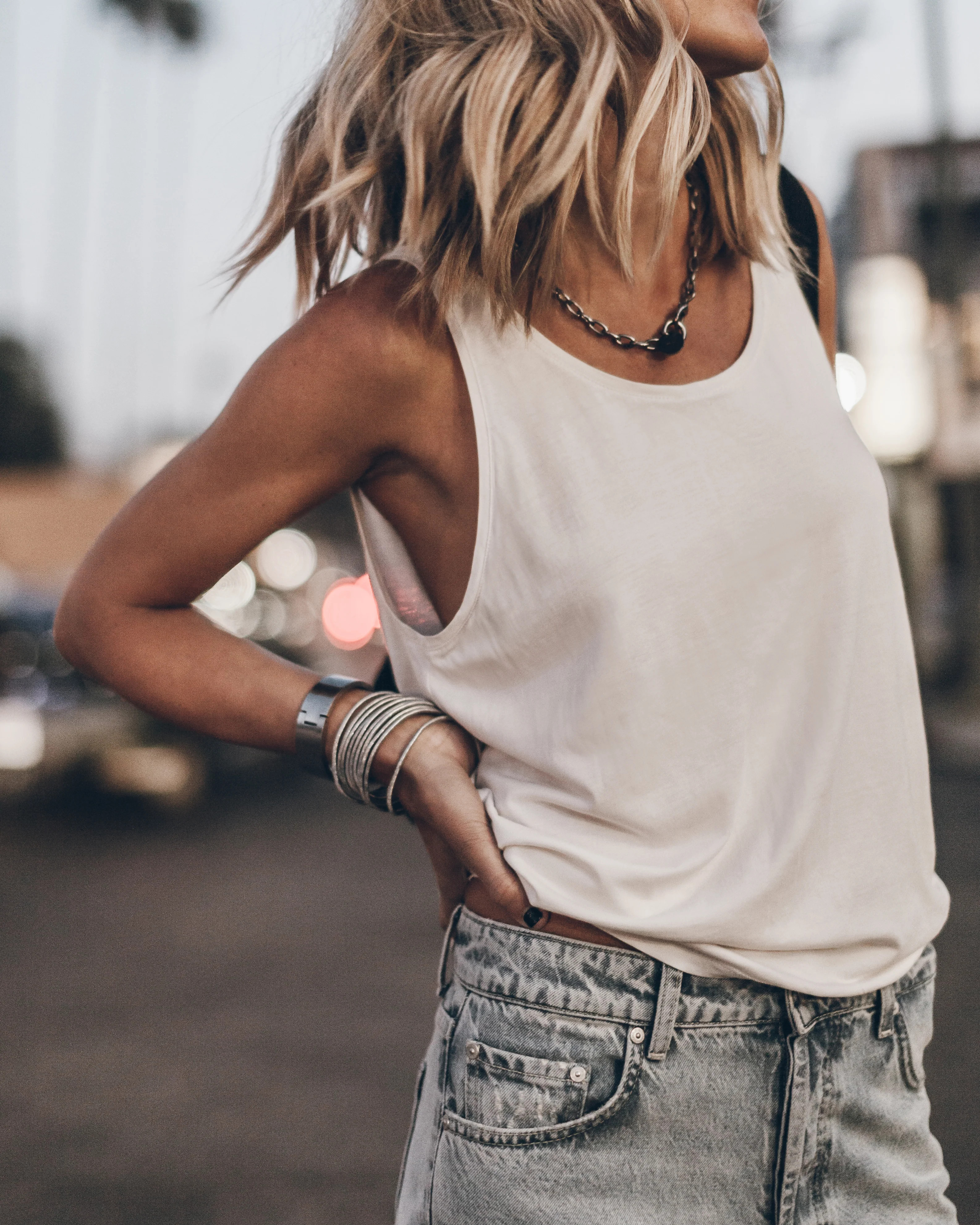 The White Base Tank Top | MIKUTA