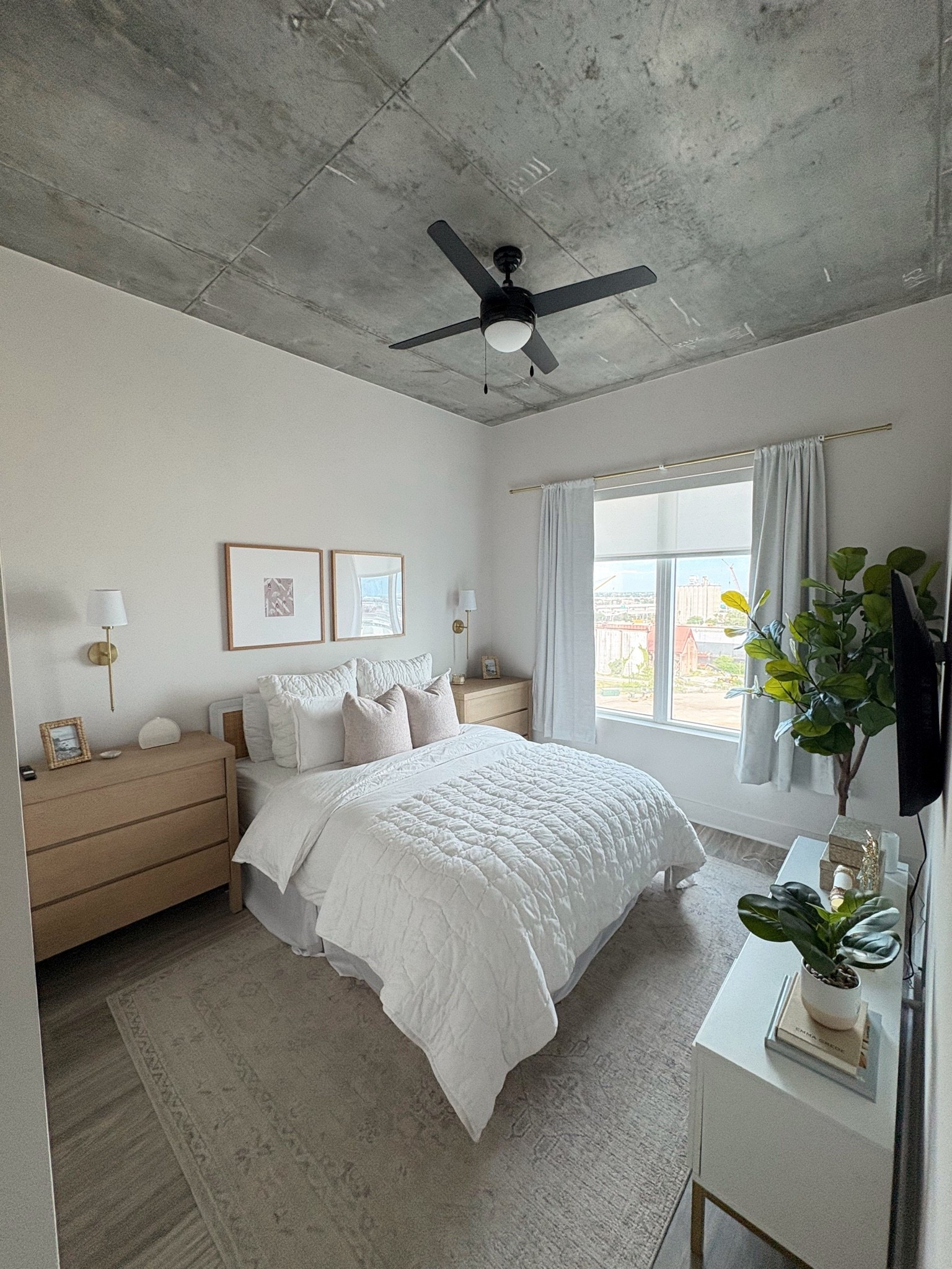 always get so many questions about my nightstands and bedroom furniture! 🤍 love the neutral cozy look that can go with me through every move and season!

@Wayfair @Pottery Barn @Target 

neutral bedroom, bedroom inspo, pottery barn, wayfair, target home decor, neutral home decor

#LTKSeasonal #LTKdayinmylife #LTKHome