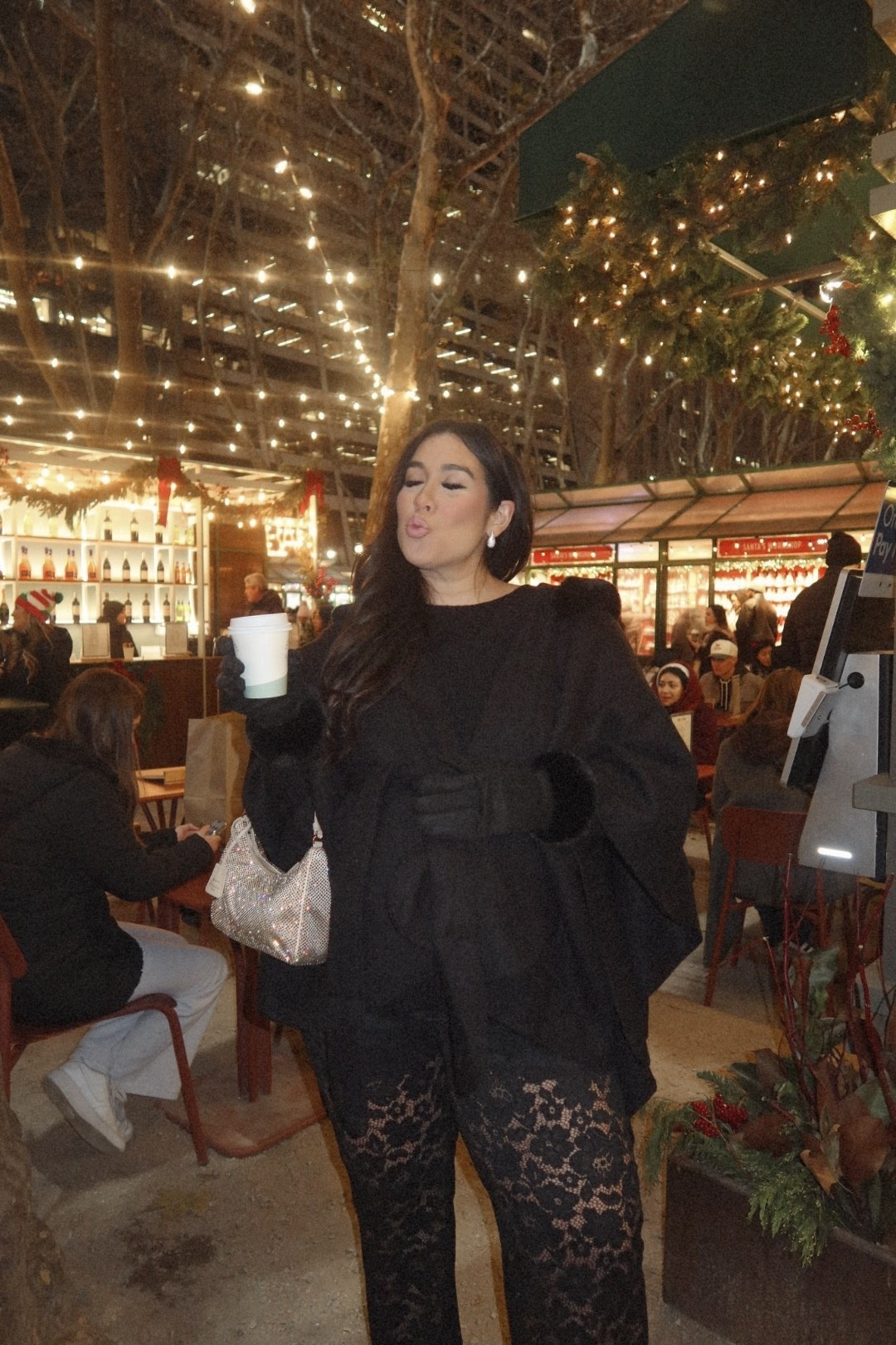 Midsize holiday outfit! Wearing a size 1X
-
-
-
Holiday party outfit, velvet dress, sequins, holiday trends, nyc outfit, nyc outfit ideas, winter fashionn

#LTKHoliday #LTKMidsize