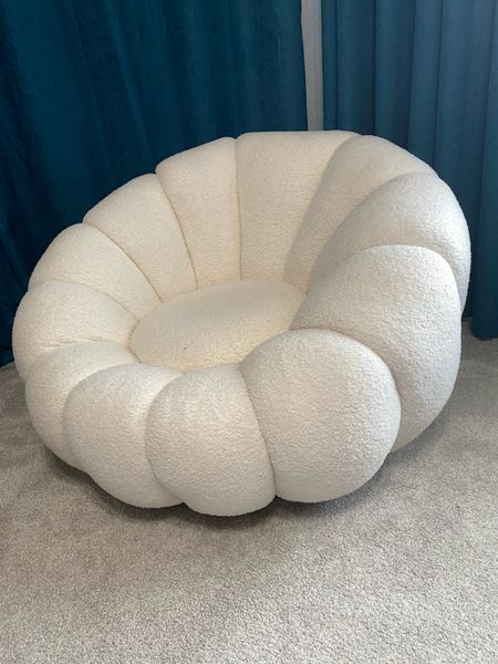 Found the perfect little cloud swivel reading chair for my teenager’s bedroom! He loves it! #teenagebedroom #swivelchair #accenthchair

#LTKhome