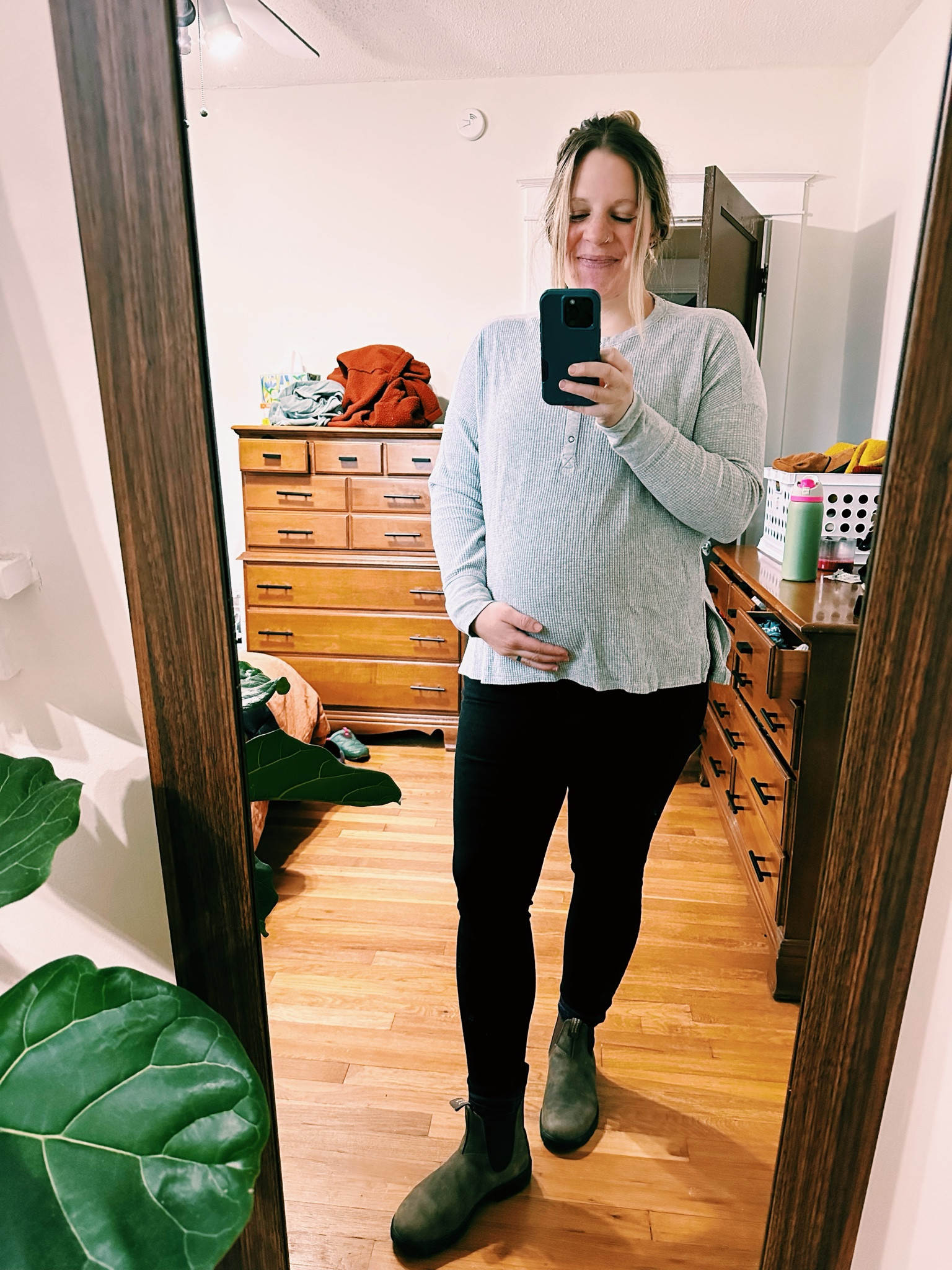 casual maternity outfit 

#LTKfindsunder50 #LTKbump #LTKbaby