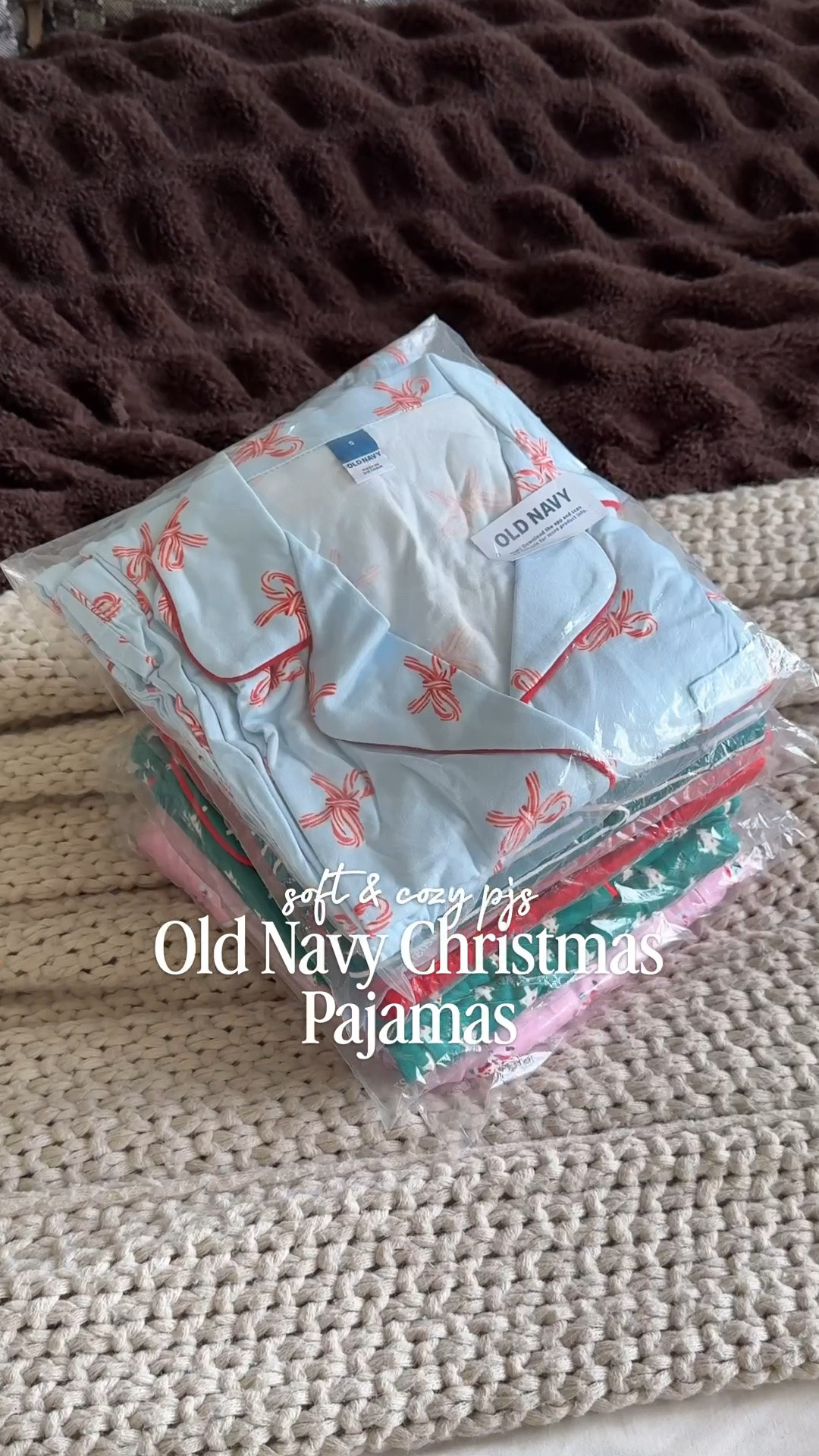 Old Navy Christmas pajamas! 🎄 Here are the new holiday pjs this year! 

The pink Santa pajamas, green Christmas tree pjs and light blue with red bow set are just adorable!! Order a size up if you want a more comfy fit!

Old Navy pajamas, Christmas pajama sets, holiday pjs, Christmas jammies, Christmas gift ideas, Christmas gifts for her, affordable Christmas gifts, red pajamas, dark green pajamas