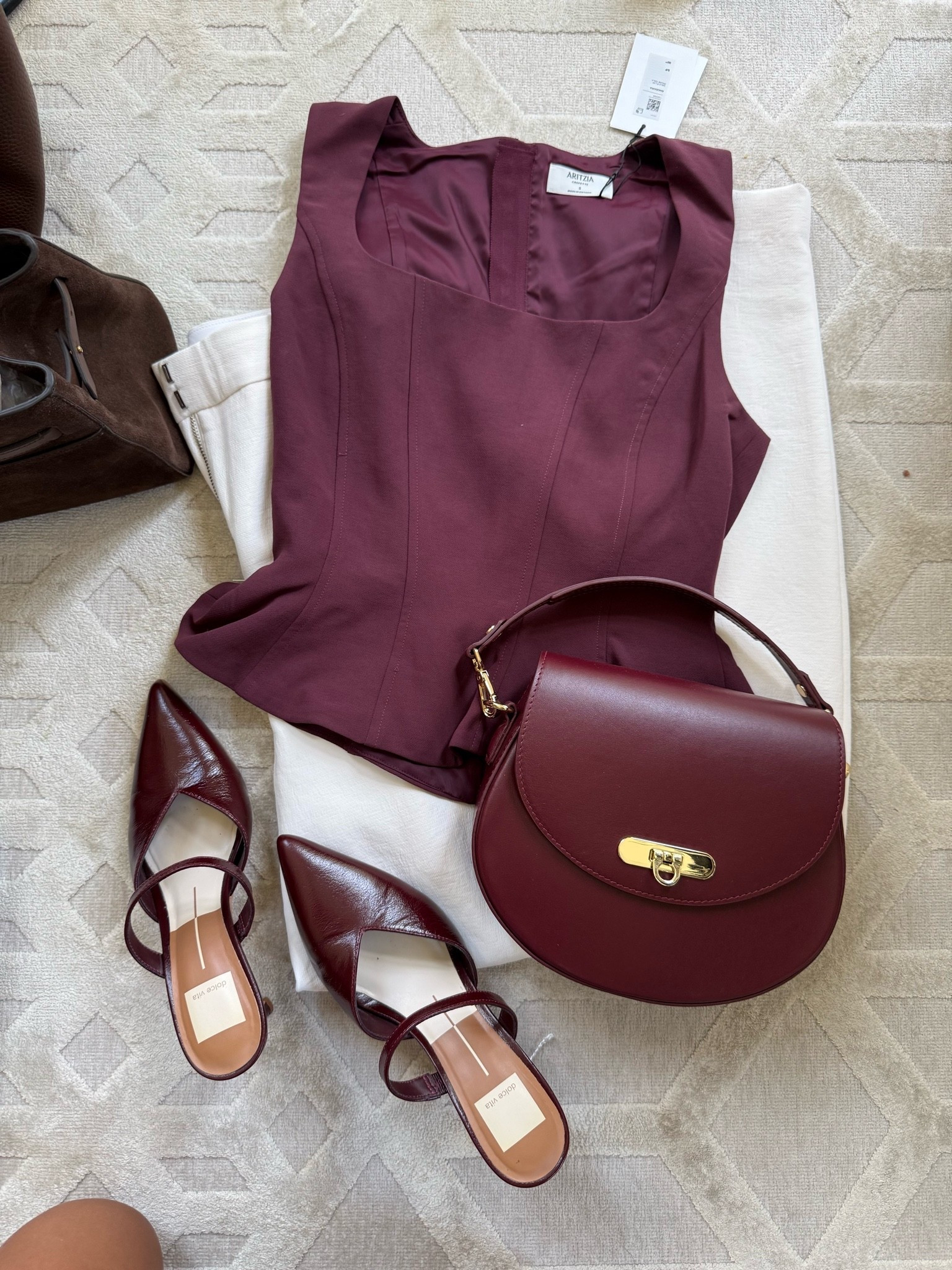 You know how much I love deep wine for fall and I’m pairing it with cream for the conference! Take 20% OFF my Sophia bag that I designed with @giginewyork with code: HAUTE20

#LTKCon #LTKootd