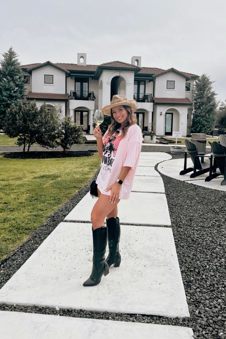 TEXAS WINE COUNTRY🩷🍾🤠

Winery outfit • Country • Southern • Amazon • Oversized T-shirt • Texas • Cowgirl hat • Cowgirl boots 

#LTKstyletip #LTKtravel #LTKfindsunder100
