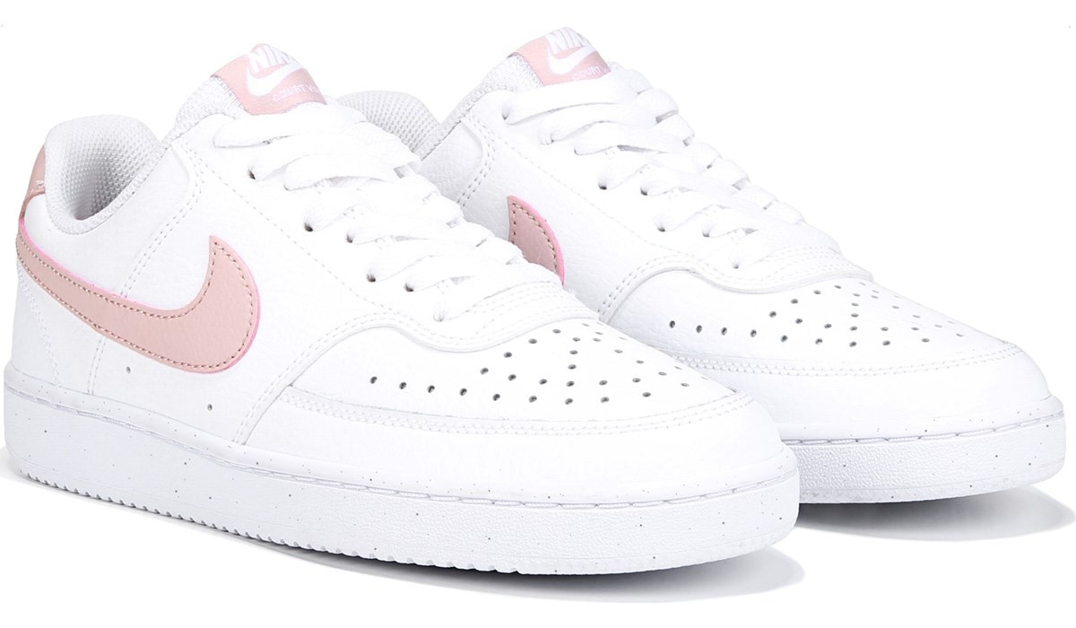 Nike | Famous Footwear