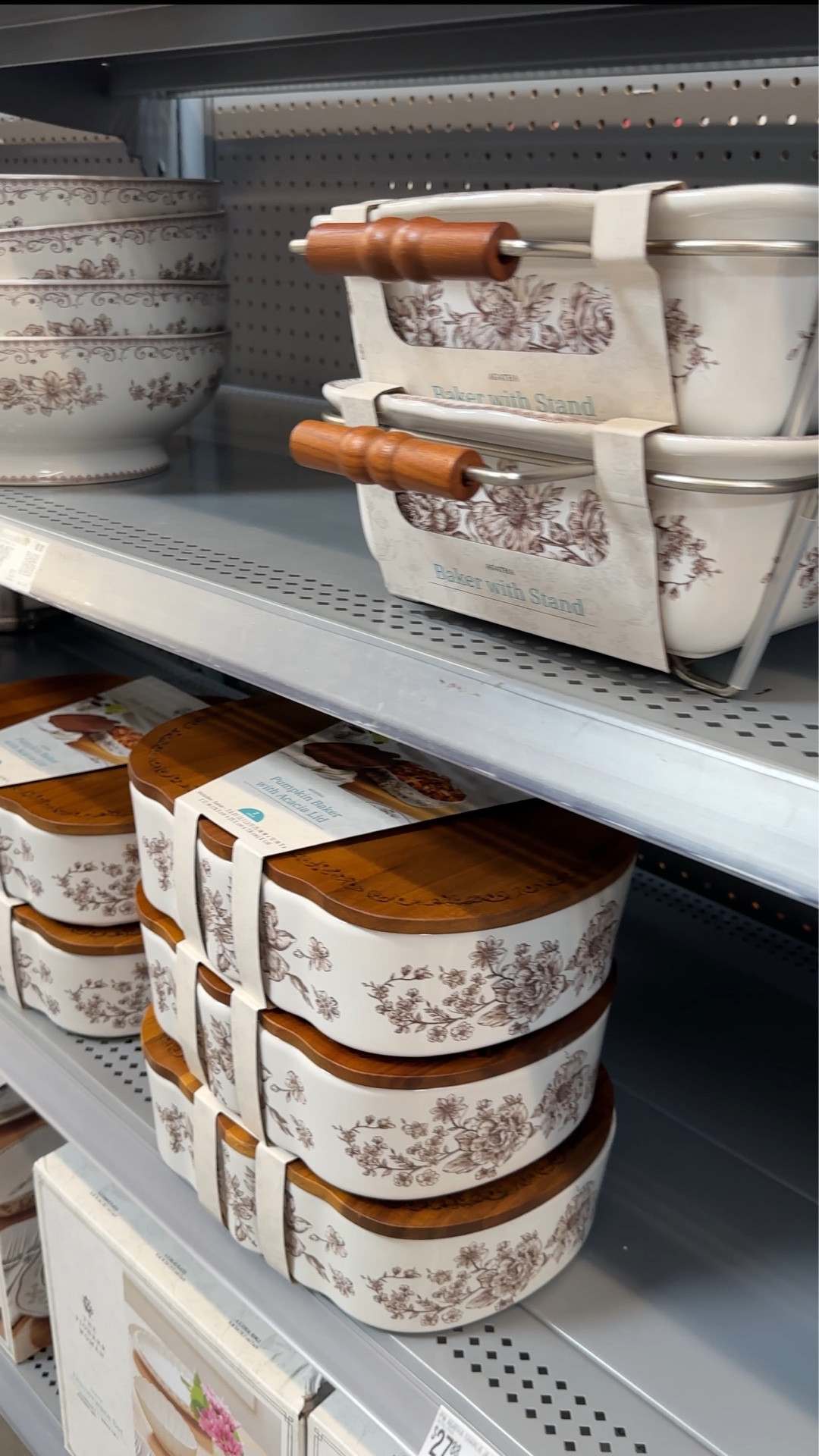 Pioneer woman Agatha Collection. Fall serving. Fall dining. Thanksgiving dinnerware  

#LTKSeasonal #LTKHome