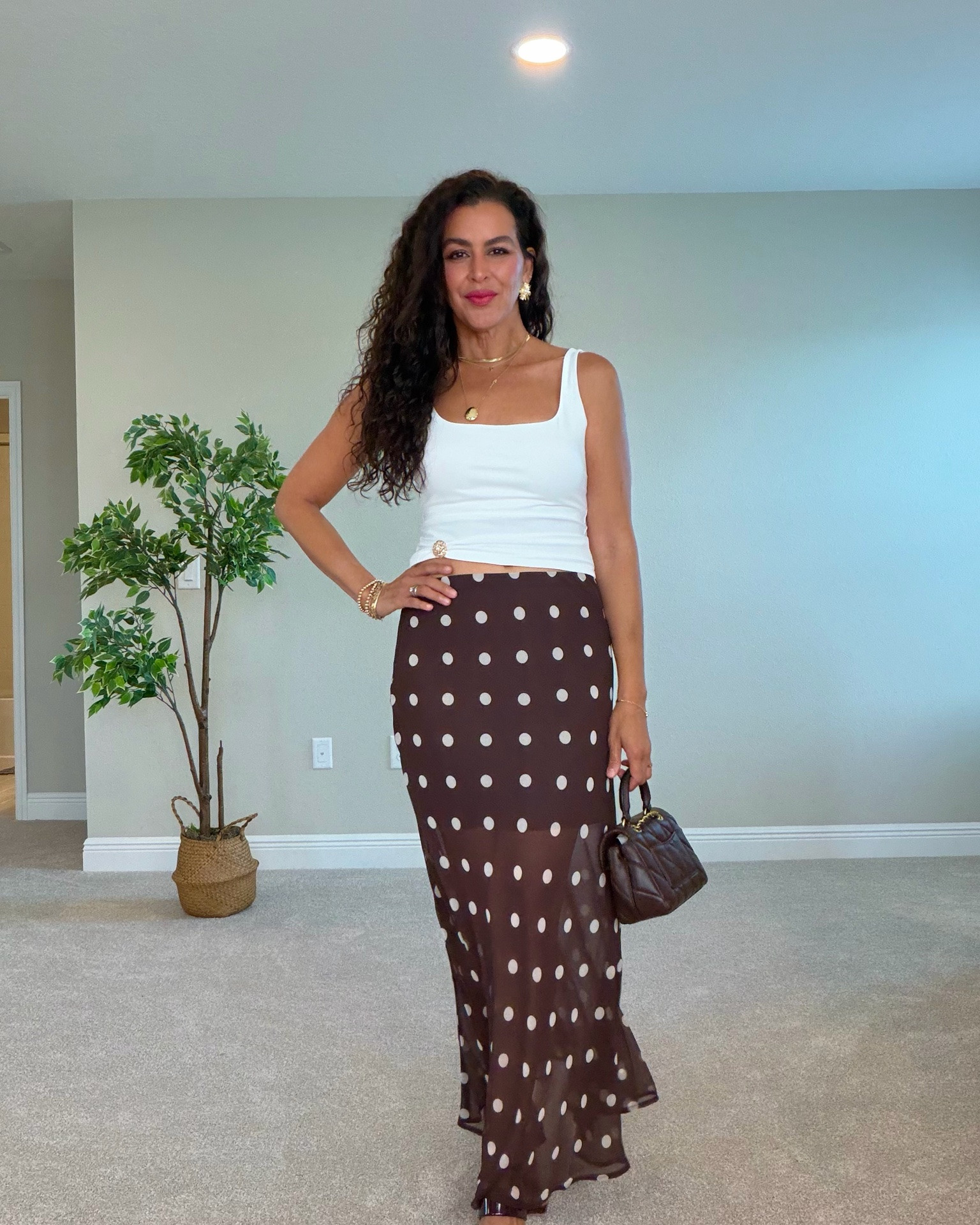 35% off code DORANELLYS35 through 7/31. I’m 5’7”, 130 pounds. Size M in button down and skirt. Size 6 in shorts.
Size S in top and dress.
@VICI @lagence @SOJOS VISION @coach

#LTKvlog #LTKSeasonal #LTKgrwm