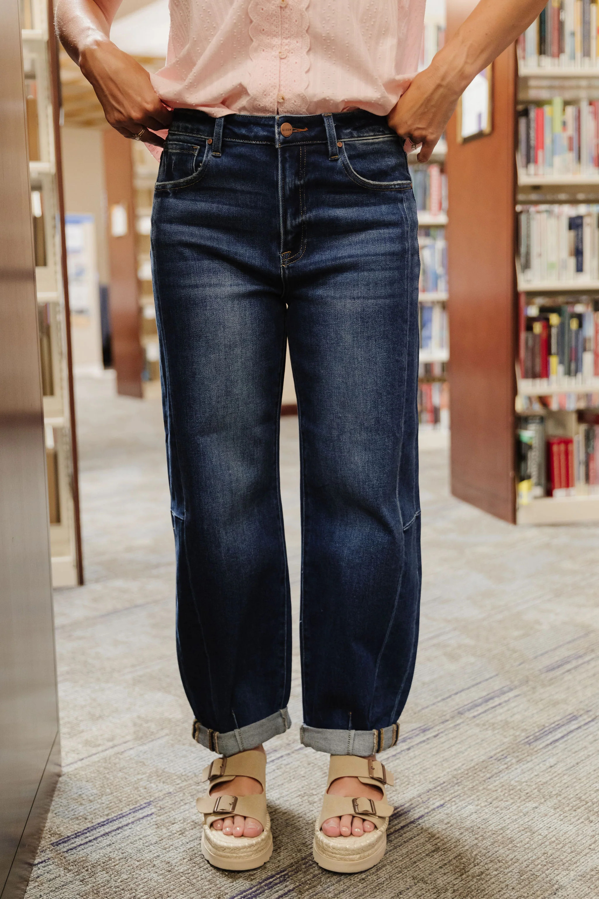 THE HILLARY HIGH RISE BARREL JEANS IN DARK | Pink Desert