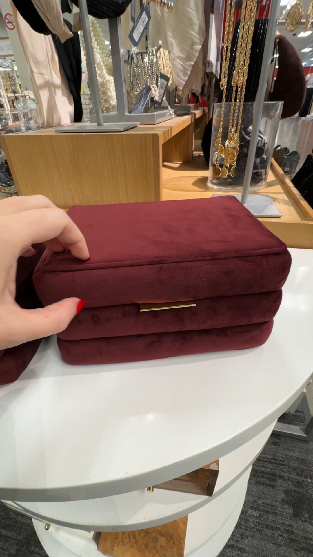 Beautiful jewelry box! Love this color! 😍 And it’s on sale! 🙌✨

#LTKHoliday #LTKSaleAlert #LTKGiftGuide