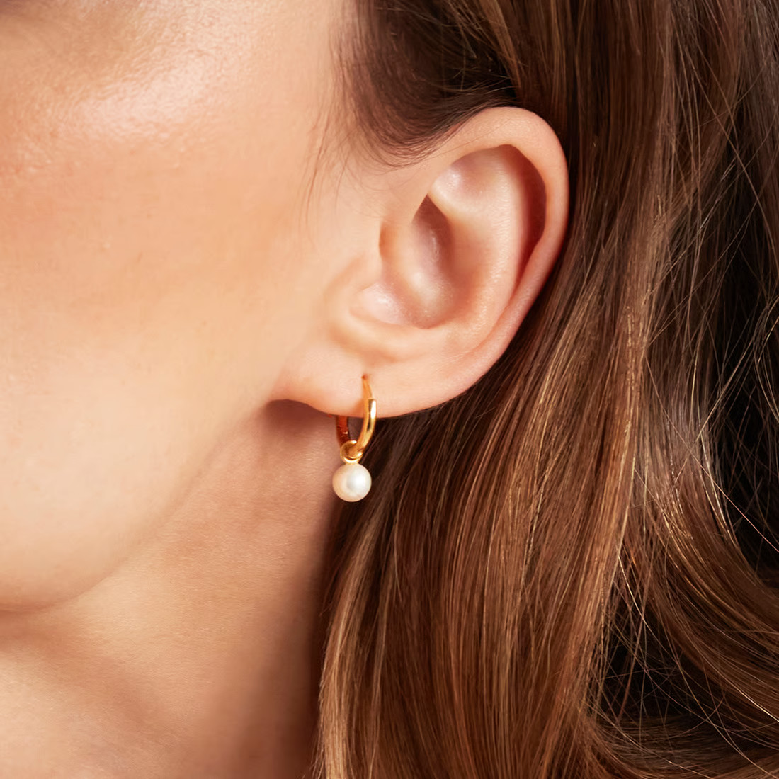 Pearl Huggie Earrings

        
            
            Freshwater Pearls & 18ct Gold Vermeil | Aspinal of London